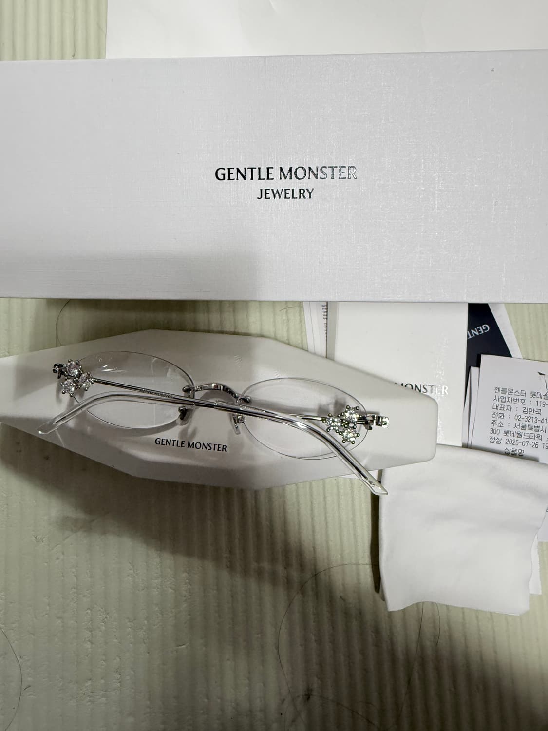 젠틀몬스터 오로라02 상품이미지1