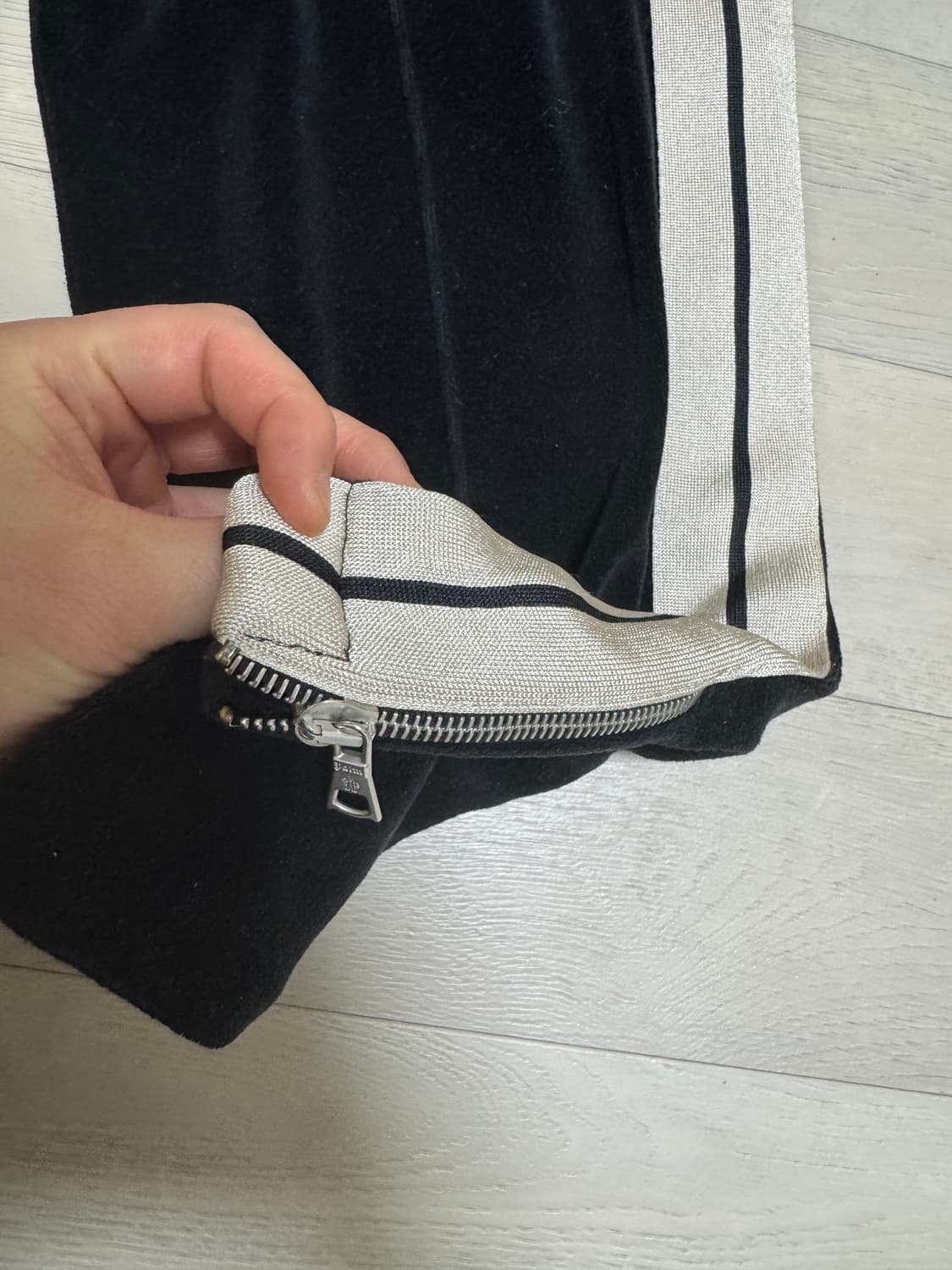 몽클레어 팜엔젤스 벨벳 트레이닝 바지 상품이미지5