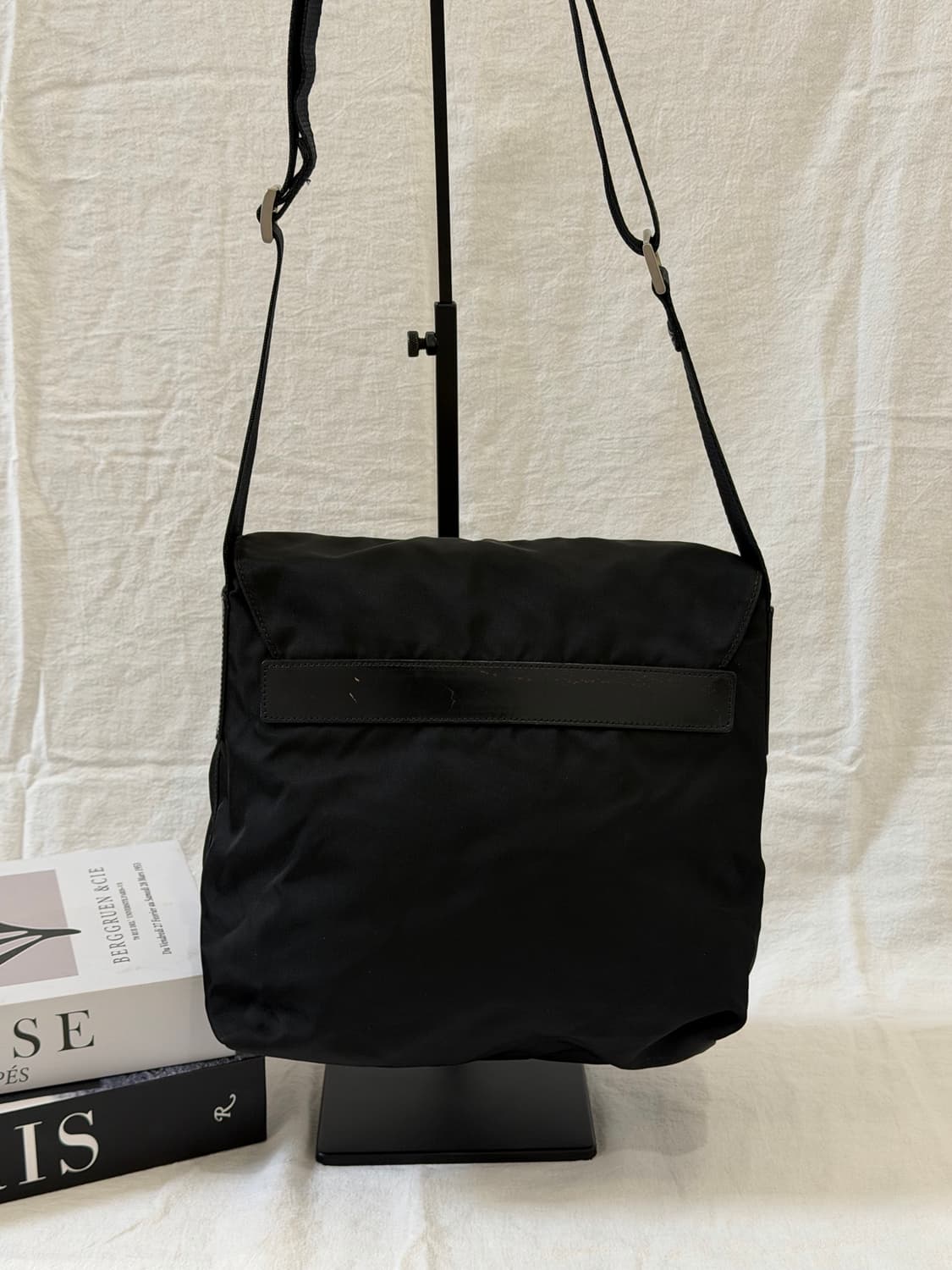 정품 프라다 포코노 나일론 메신저백 크로스백 주우재백 상품이미지8