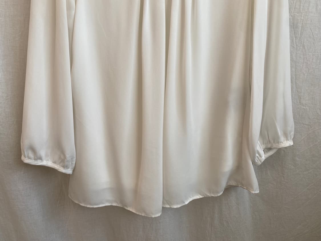 화이트 큐빅 블라우스(M) 상품이미지5