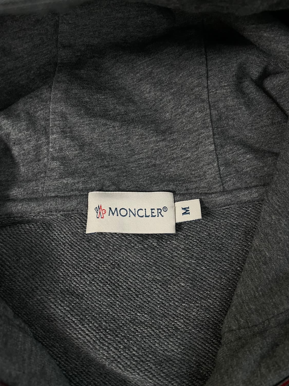 [M] 몽클레어 여성 와펜 패치 삼선 후드 집업 상품이미지8