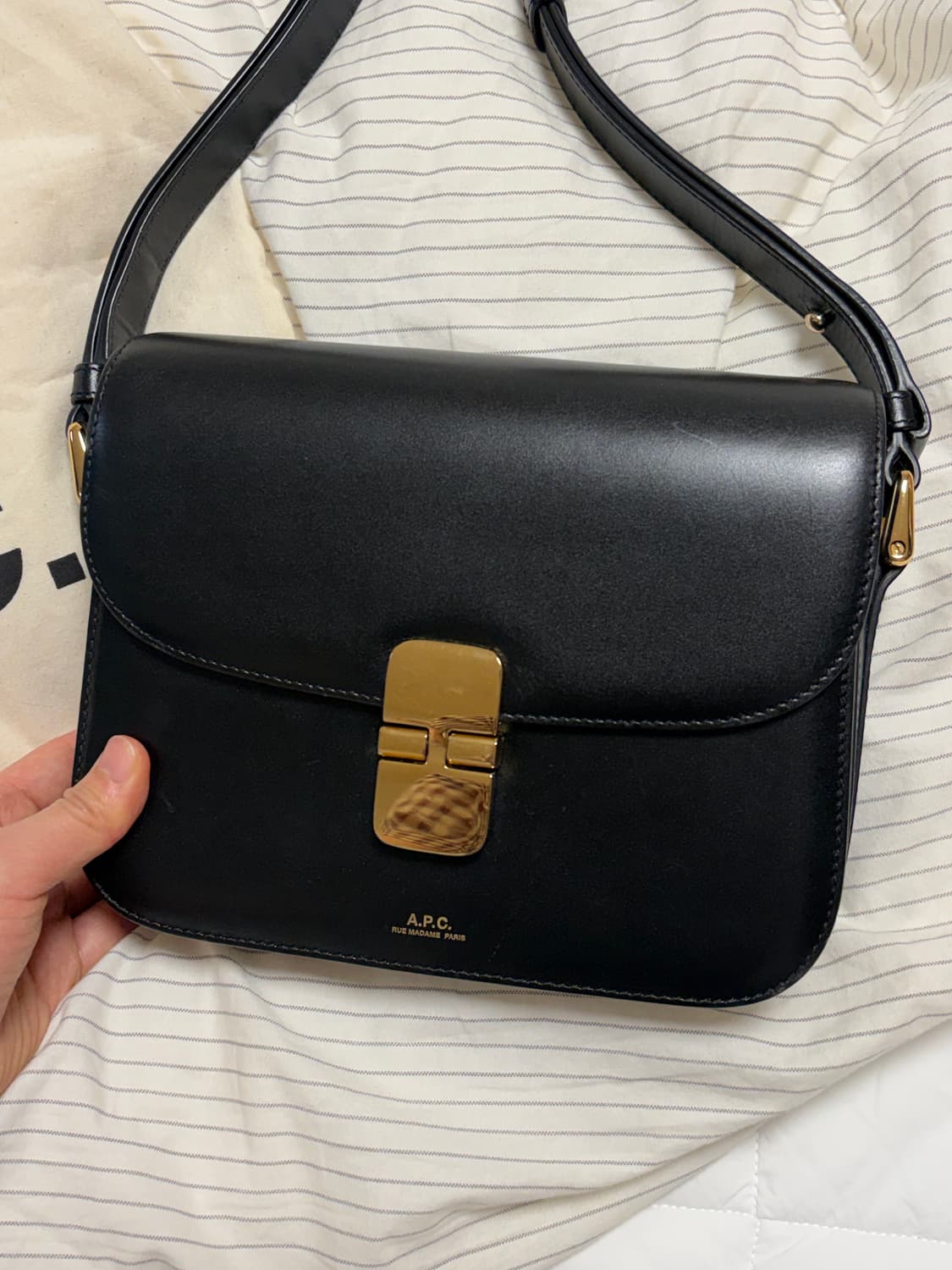 아페쎄 그레이스 스몰백 블랙 상품이미지1