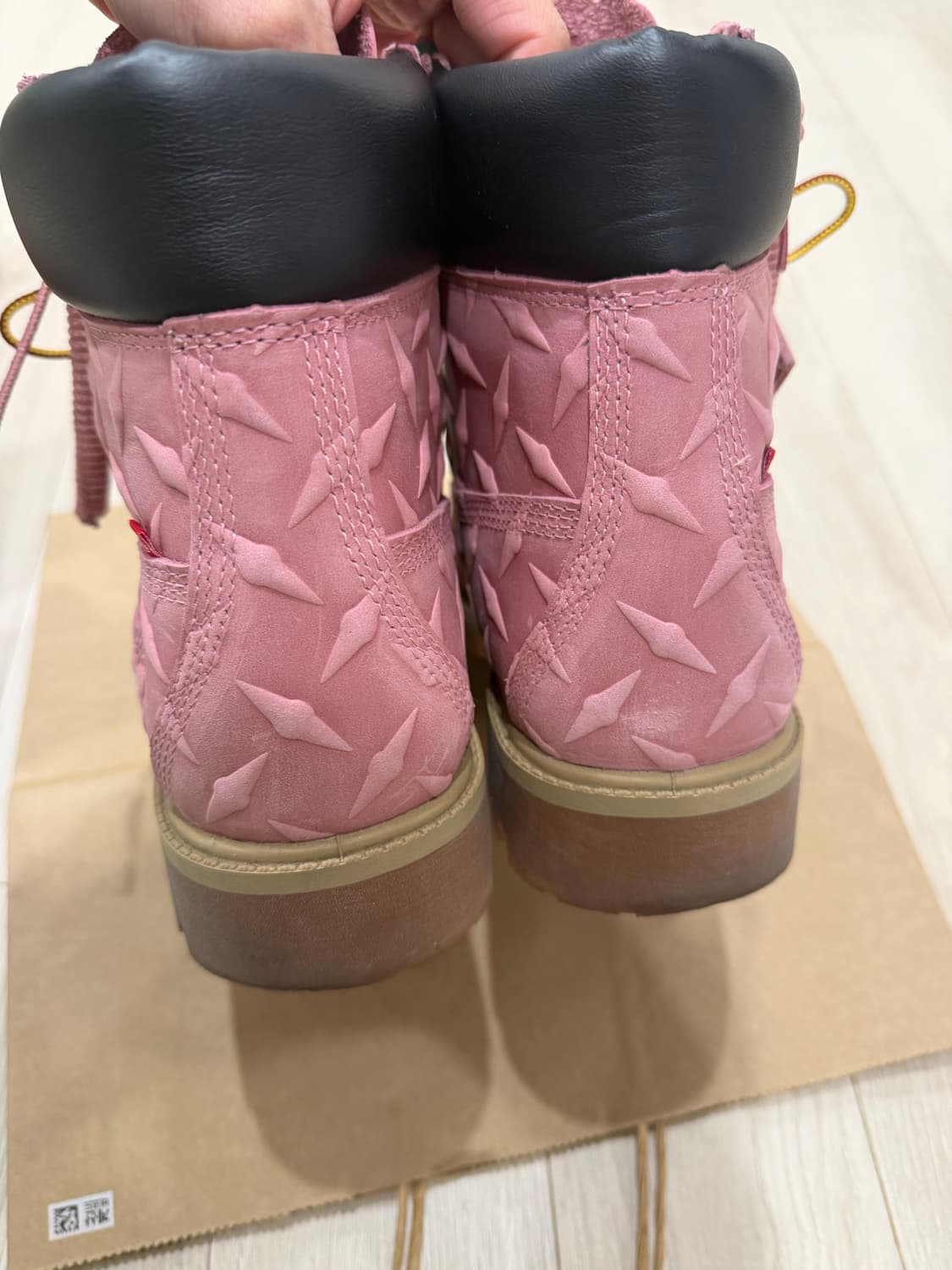 260)팀버랜드 슈프림 다이아몬드 플레이트 핑크 6인치 상품이미지7