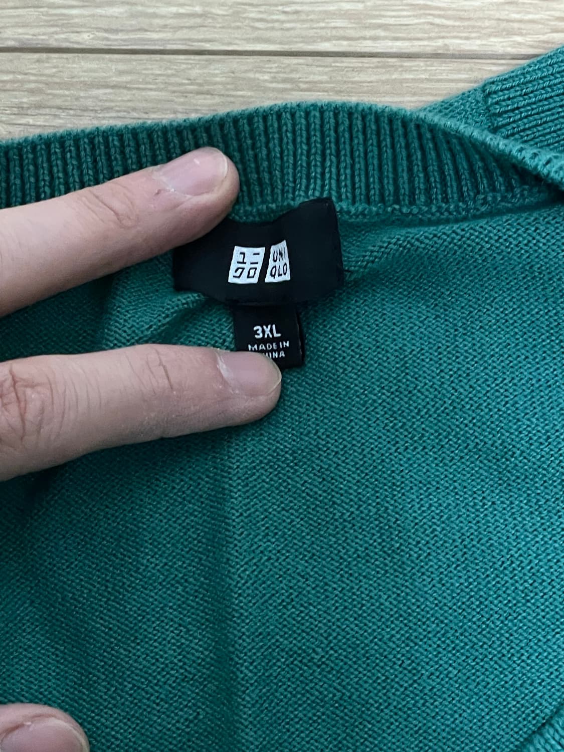 유니클로 워셔블 니트 에메랄드 그린 상품이미지3