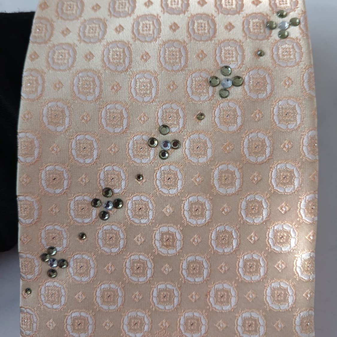 아쿠아스큐텀 실크 옐로우 패턴 넥타이 8.8cm A+등급 A19428
 상품이미지6