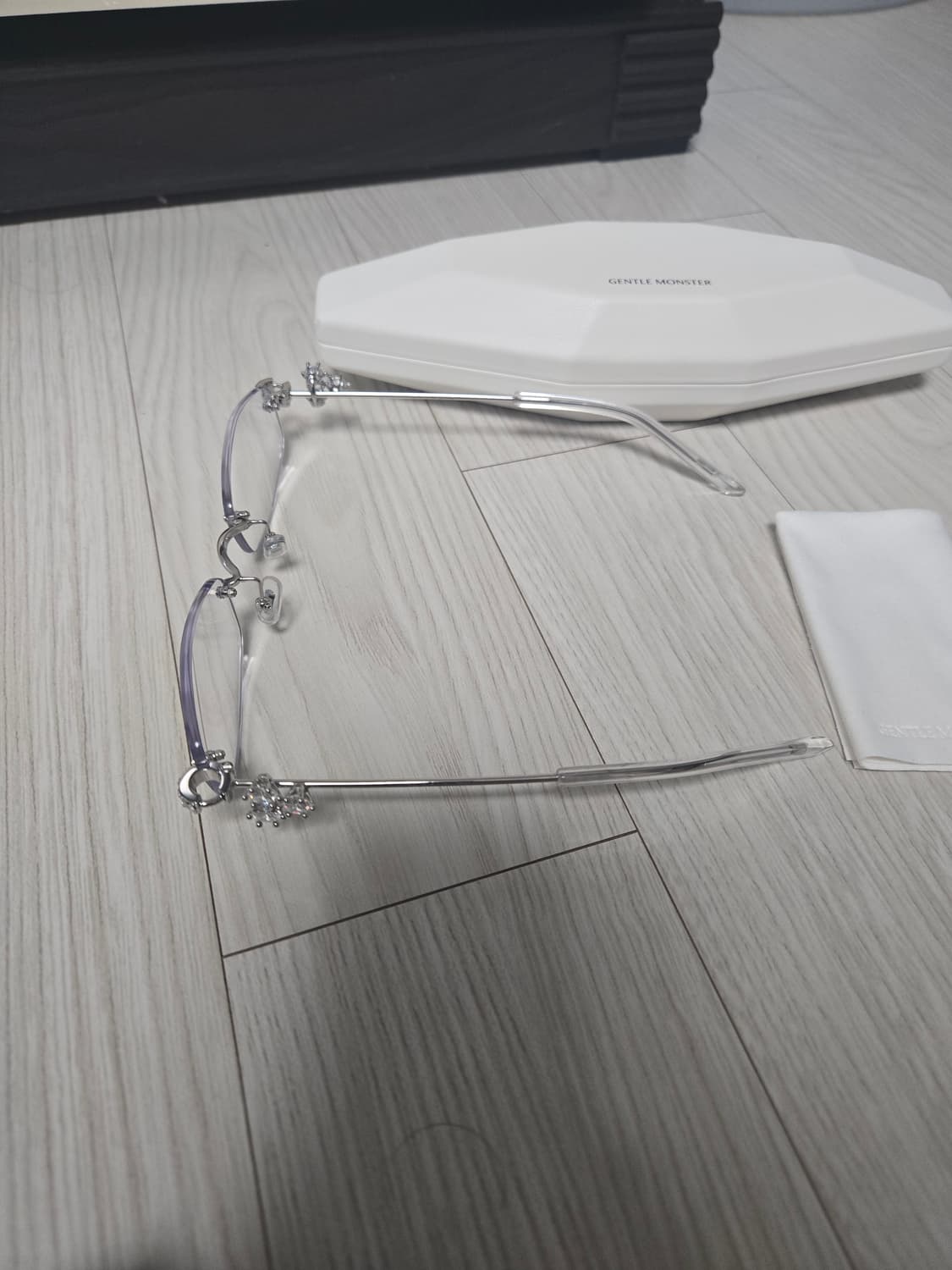 젠틀몬스터 글리츠02 안경  상품이미지5