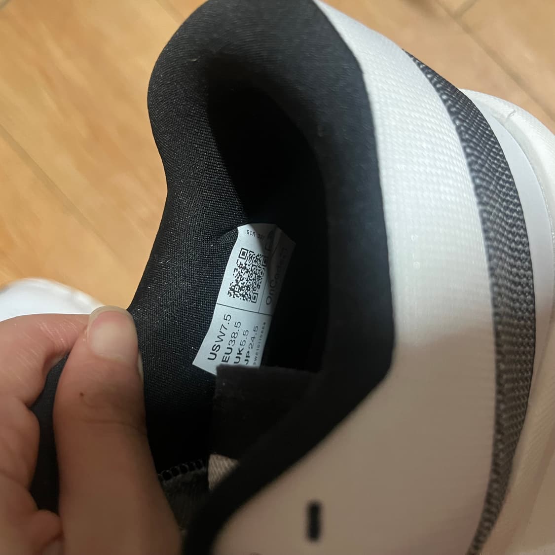 온러닝 클라우드몬스터2 245 화이트 러닝화  상품이미지3