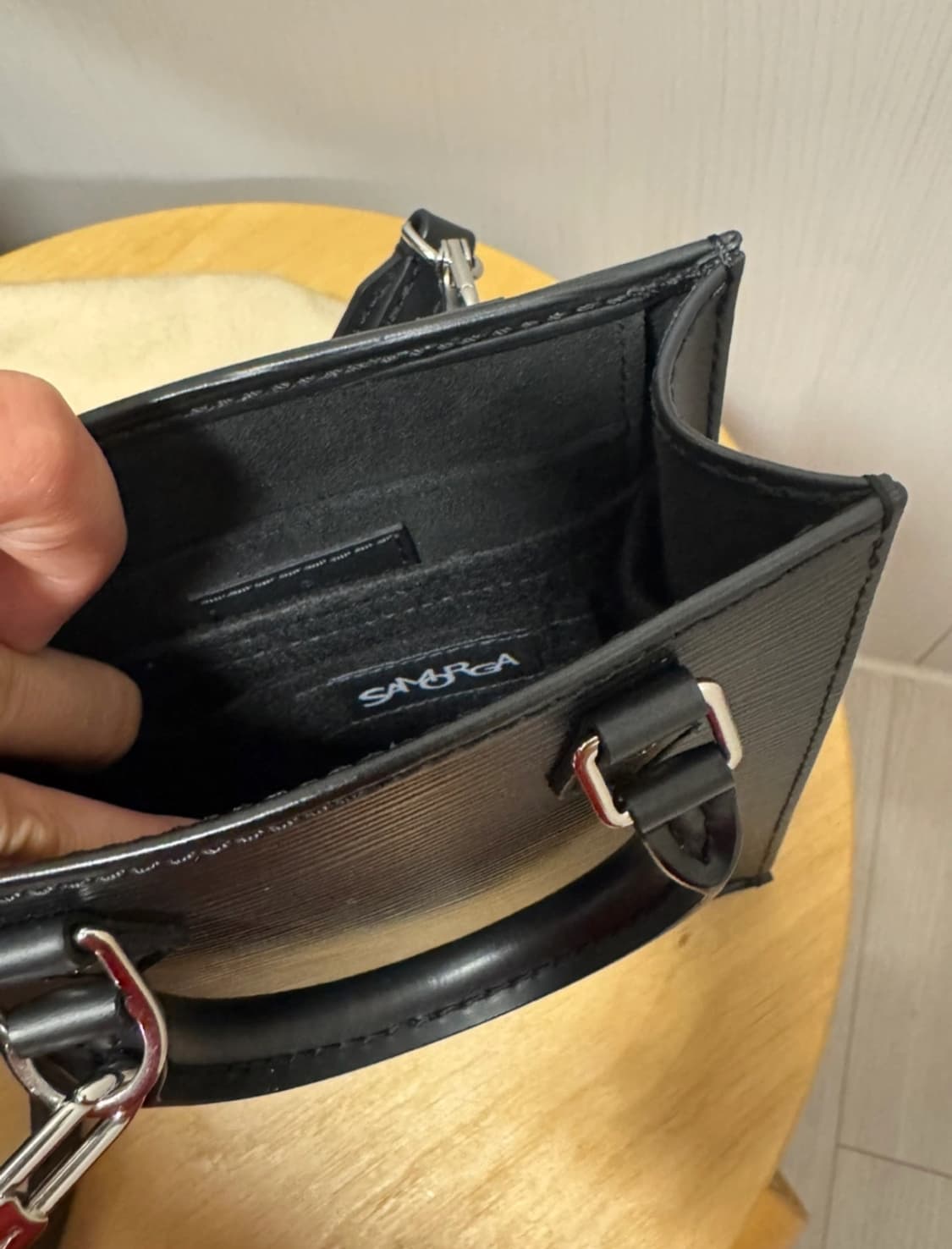 루이비통 에삐 쁘띠삭플라 거의 새거 상품이미지3