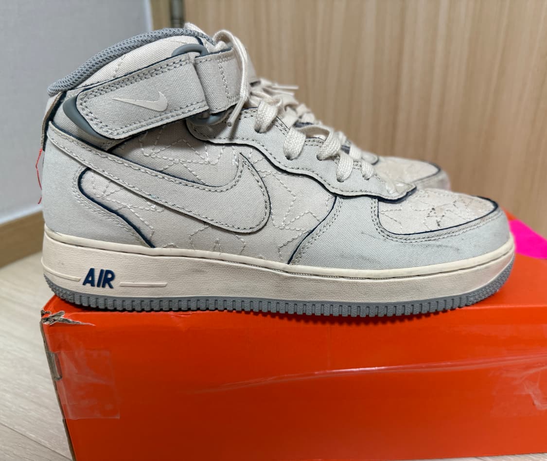 나이키 에어포스 미드 펄화이트 260 상품이미지4