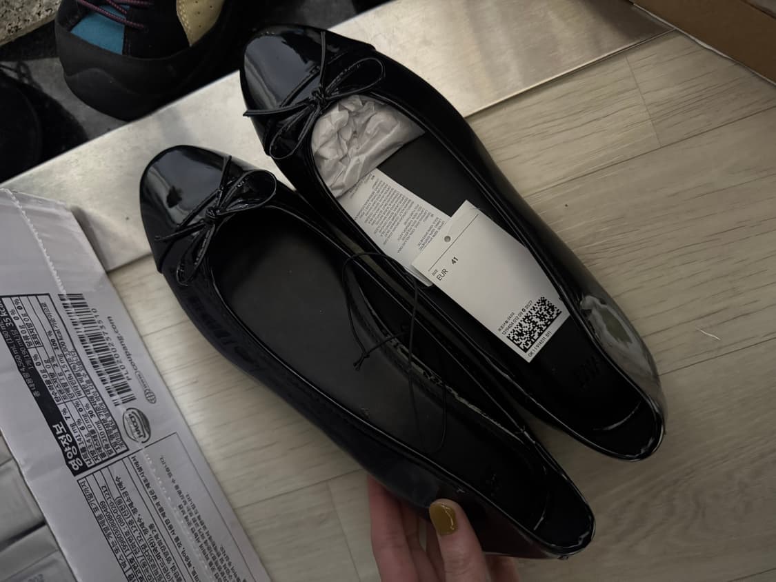 에첸엠 h&m 에나멜 리본 플랫 슈즈 260 상품이미지4