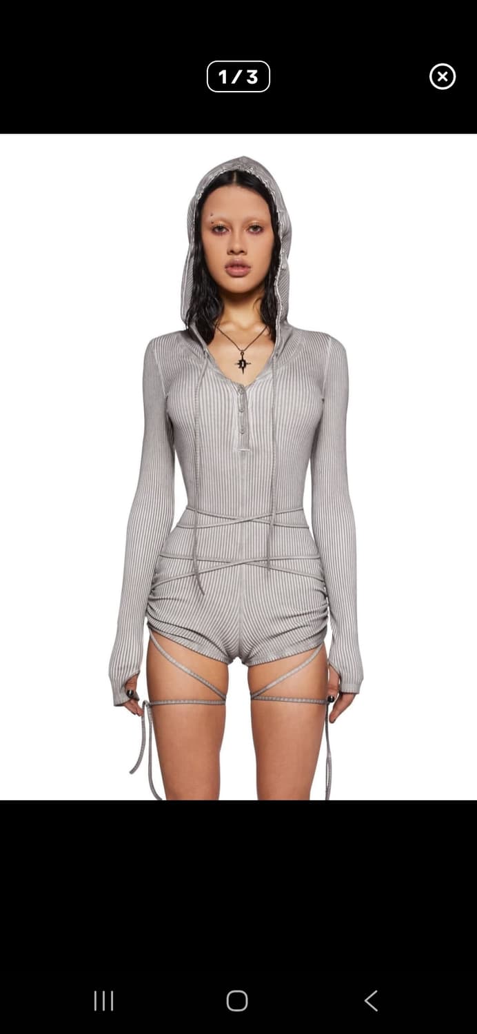 돌스킬 슬리브롬퍼 해당 색 M사이즈 구해요ㅠㅠ 상품이미지1