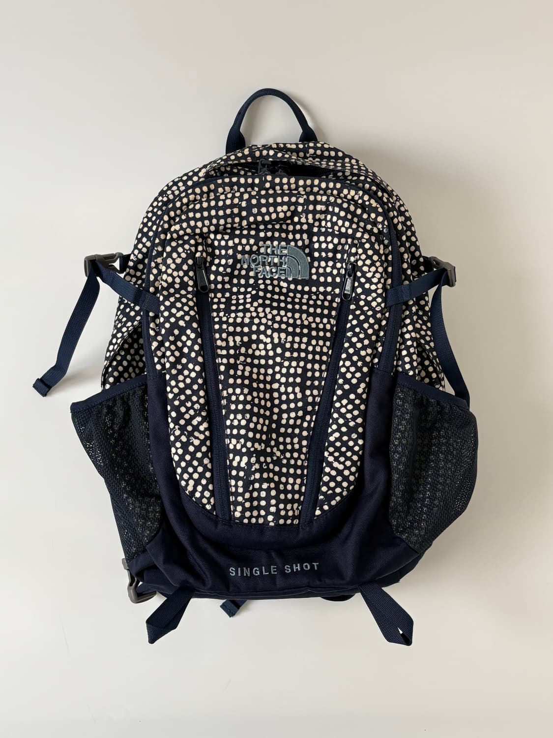 Single Shot Backpack 20L (Navy Dot) 상품이미지1