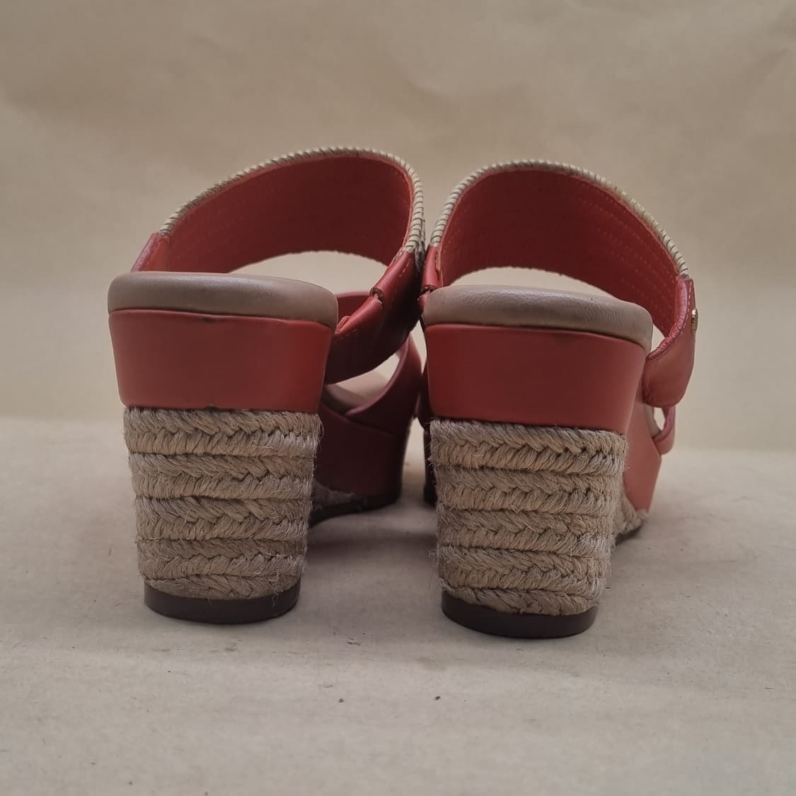 UGG 어그 위지샌들235  굽8.5 상품이미지4