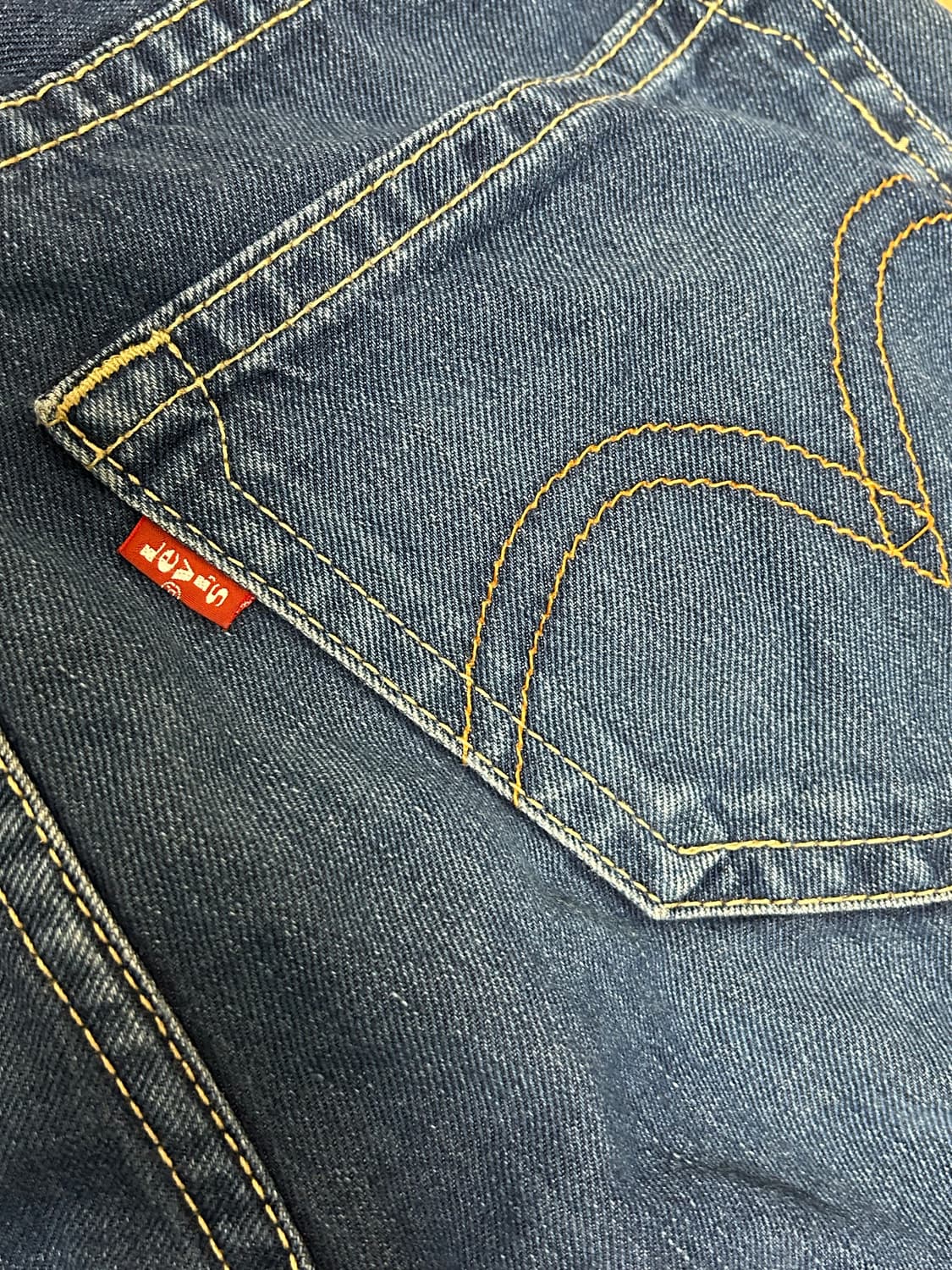 리바이스 902 버튼 신치백 루즈 스트레이트핏 데님팬츠 상품이미지4