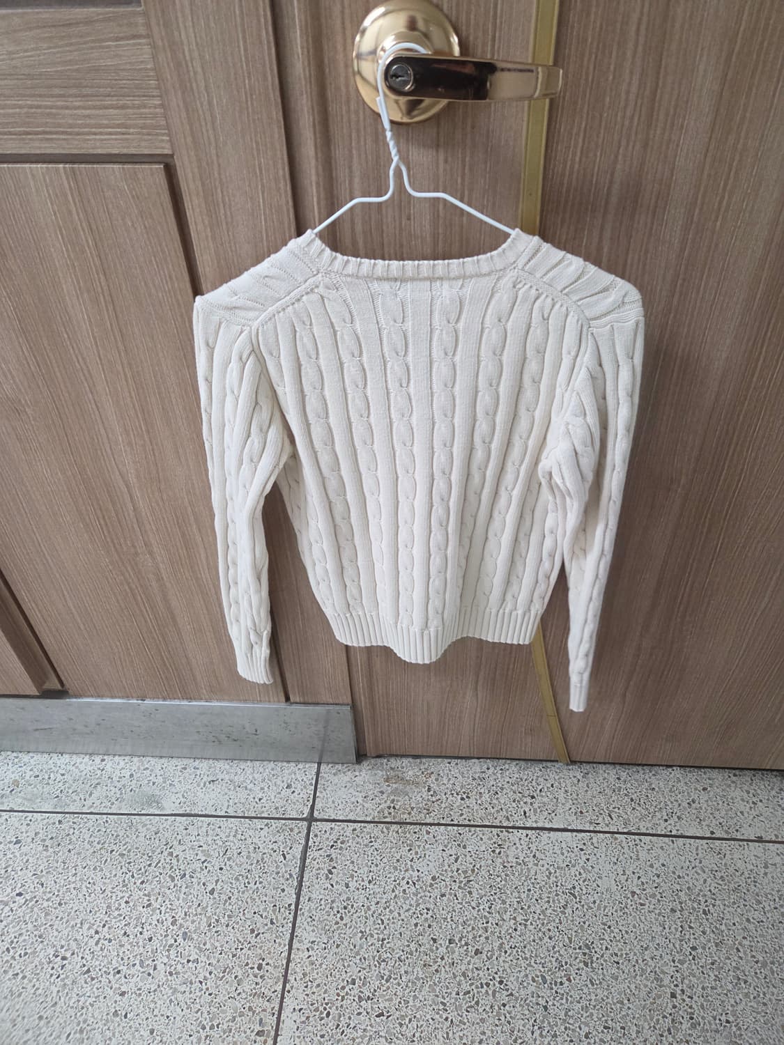 폴로 V넥 케이블 니트 sp 상품이미지2