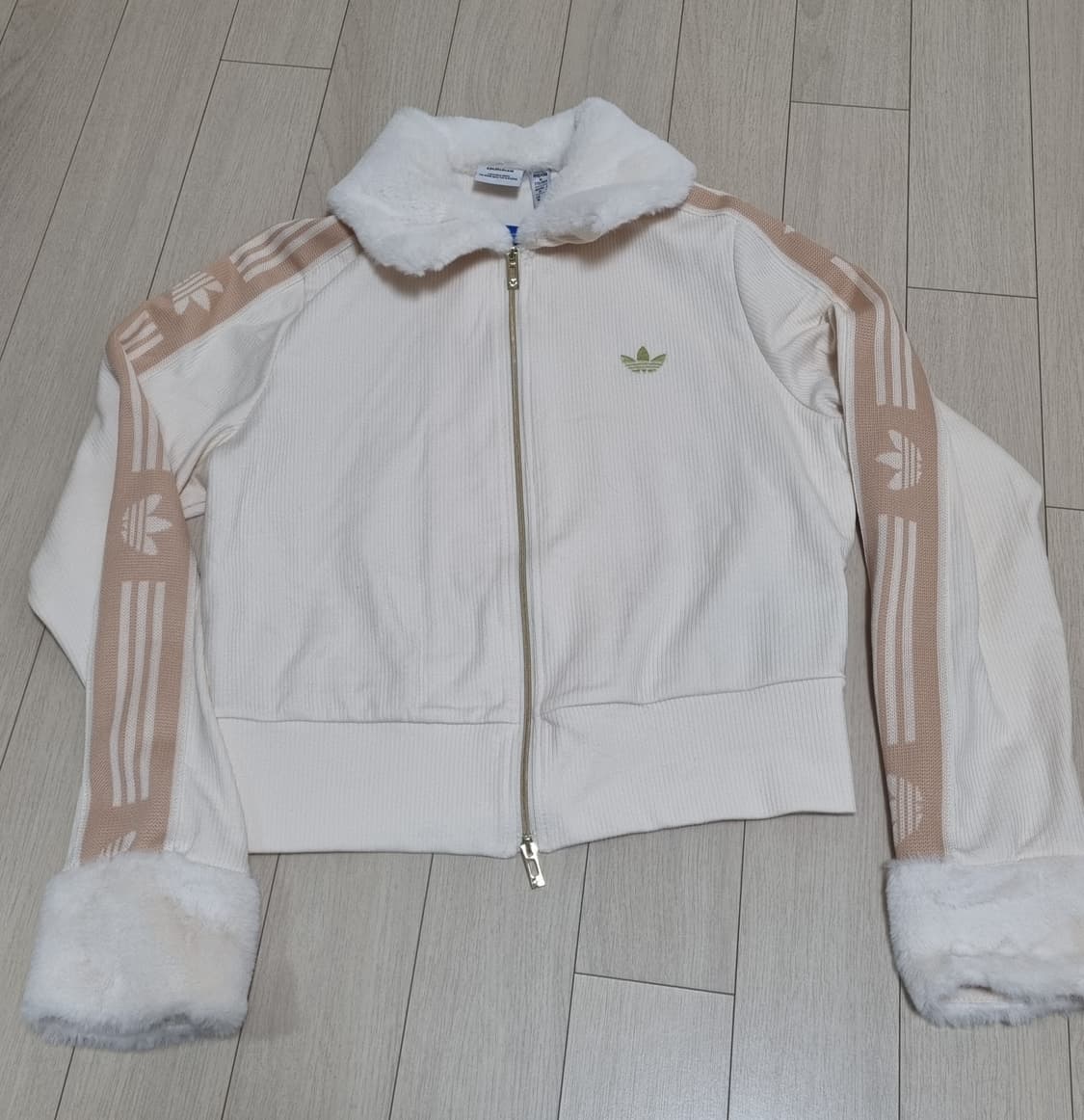 아디다스 스키시크 퍼 재킷 자켓 아이보리 M 상품이미지1