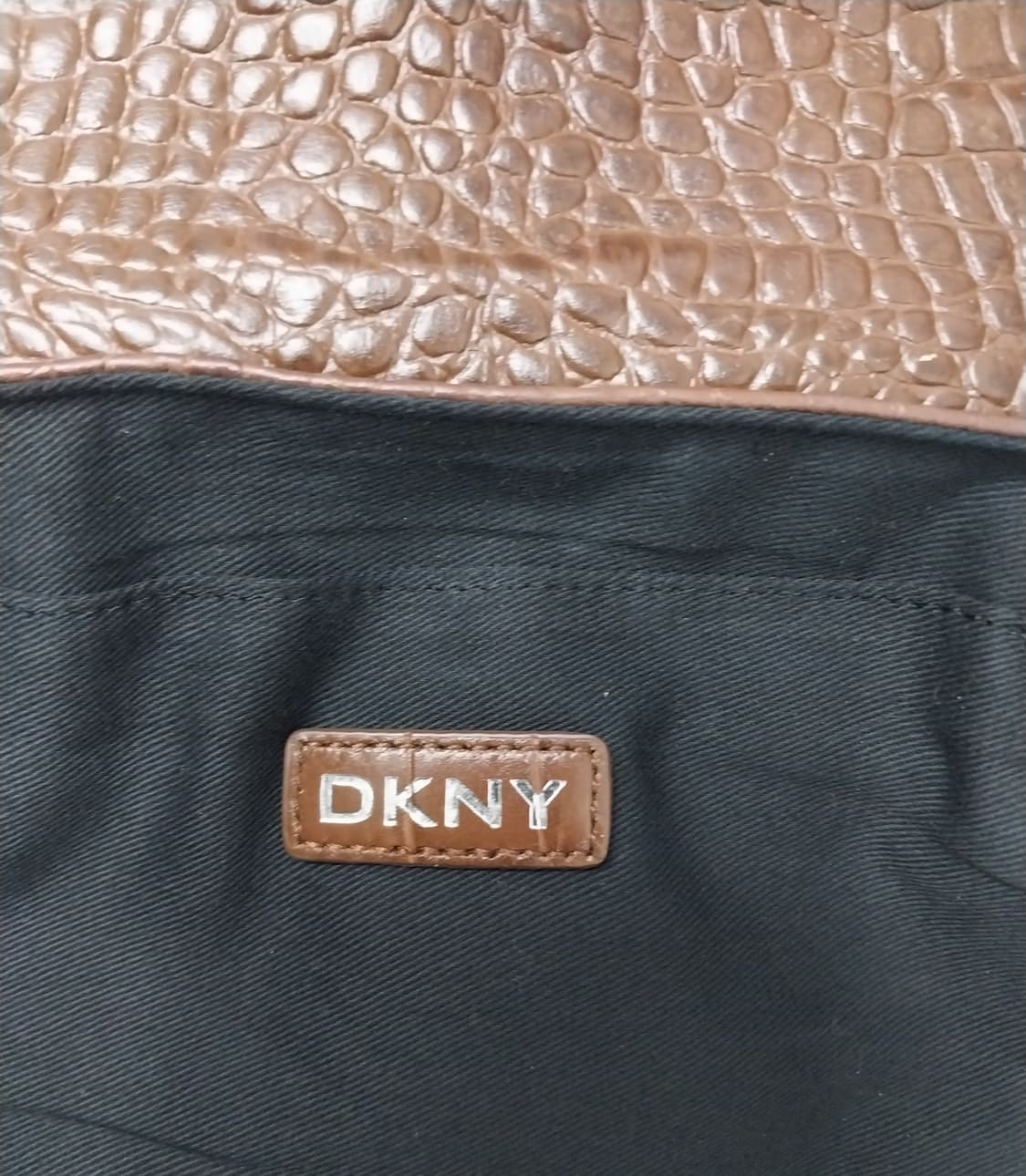DKNY 바게뜨 크로커다일 숄더백 상품이미지8