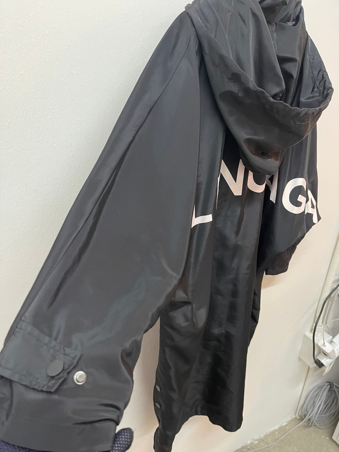 발렌시아가 블랙 야상 바람막이 상품이미지3