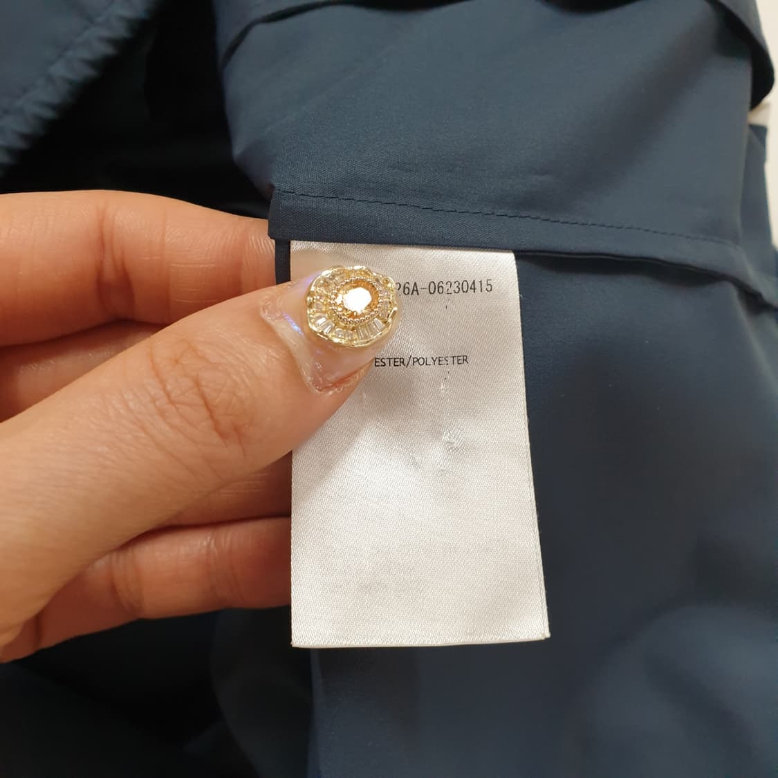 [4] 톰브라운 바람막이 자켓 네이비 상품이미지7