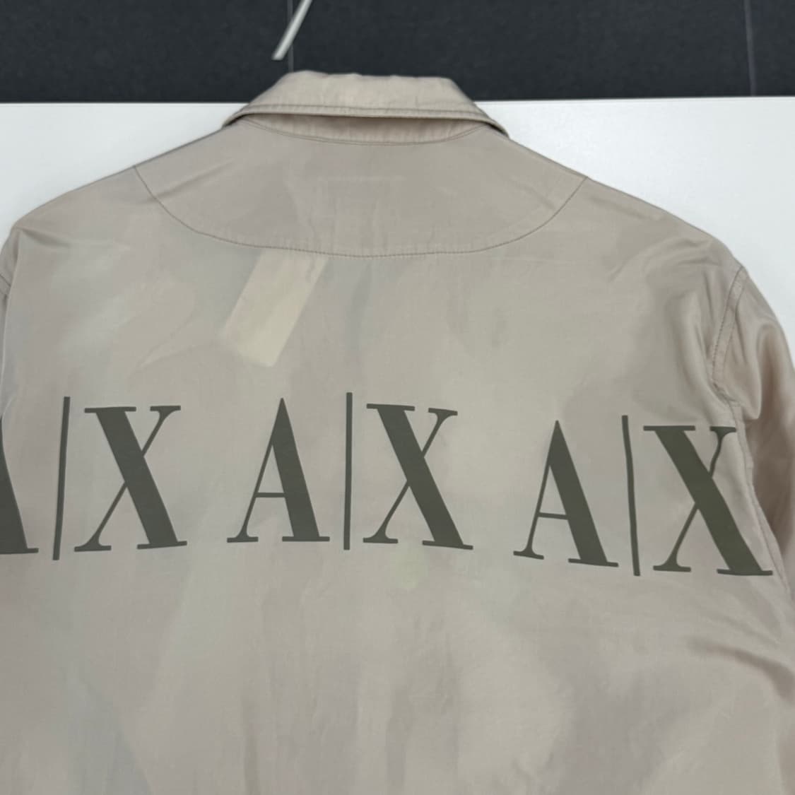 Armani Exchange Nylon Windbreaker 상품이미지4