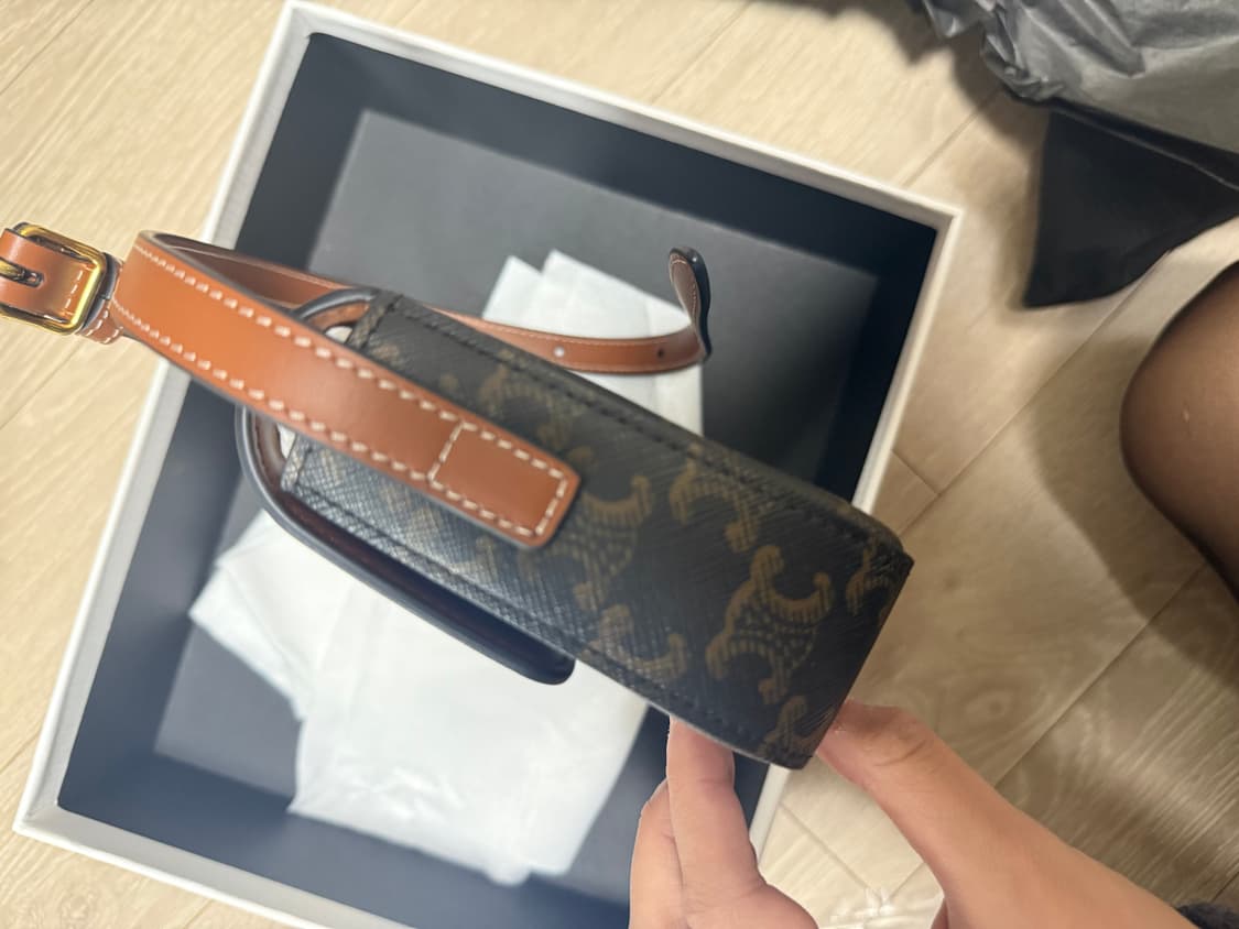 셀린느 클로드 숄더백 상품이미지3