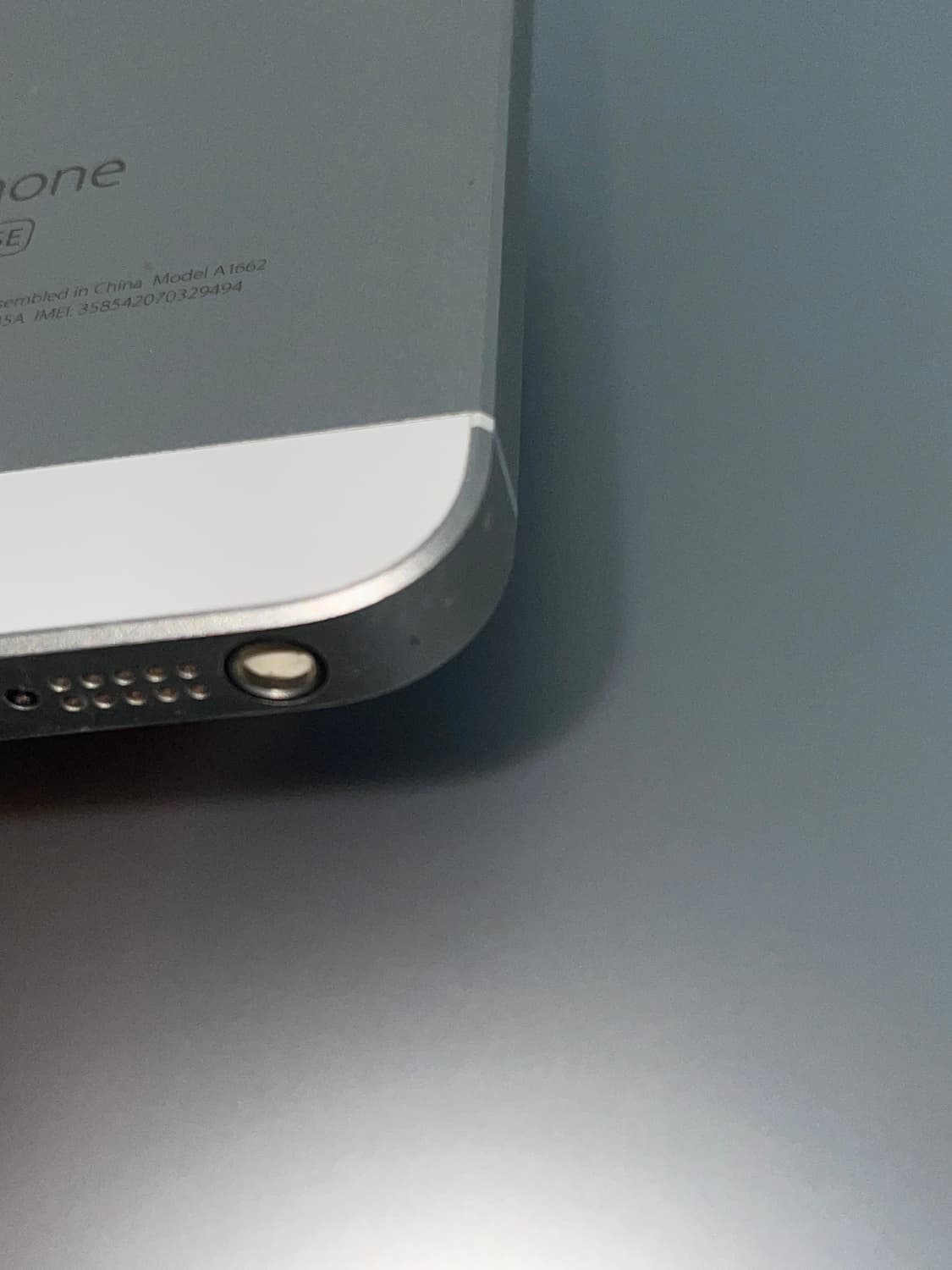 아이폰 SE 실버 128GB 상품이미지2