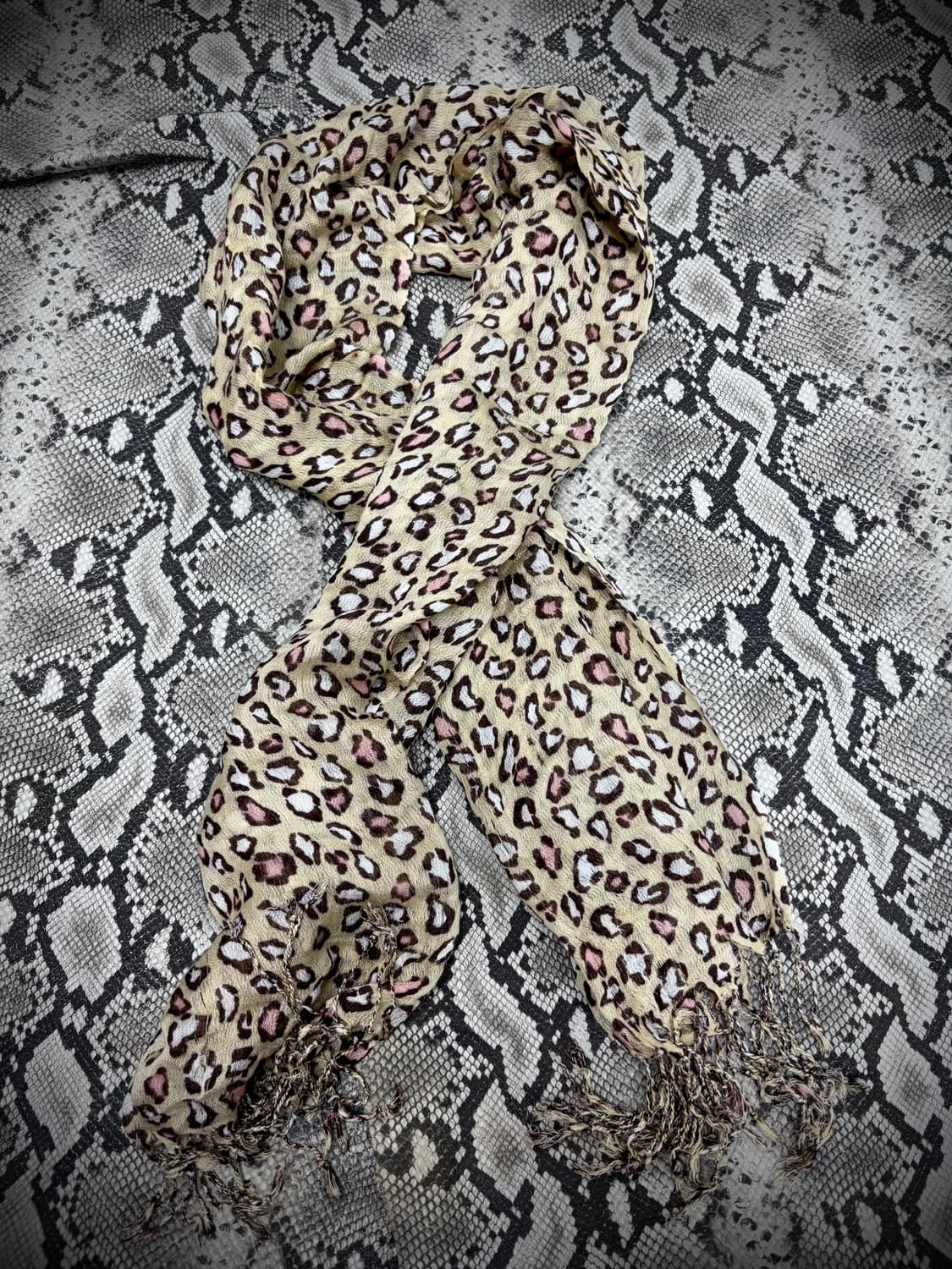 “Vintage” Kitsch Leopard heart Pattern S 상품이미지1