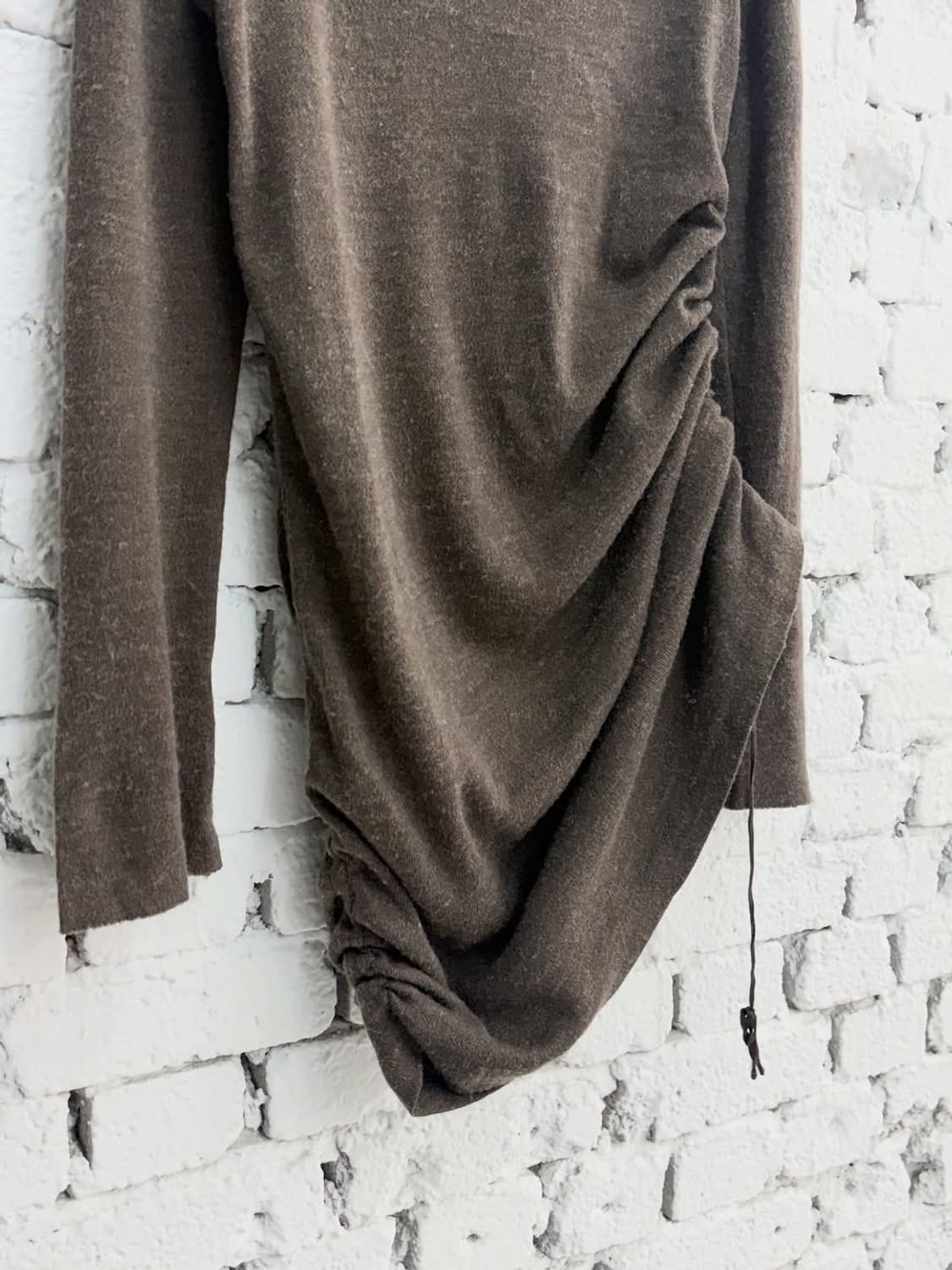 goa Asymmetric Shirring Long Sleeve Top 상품이미지6