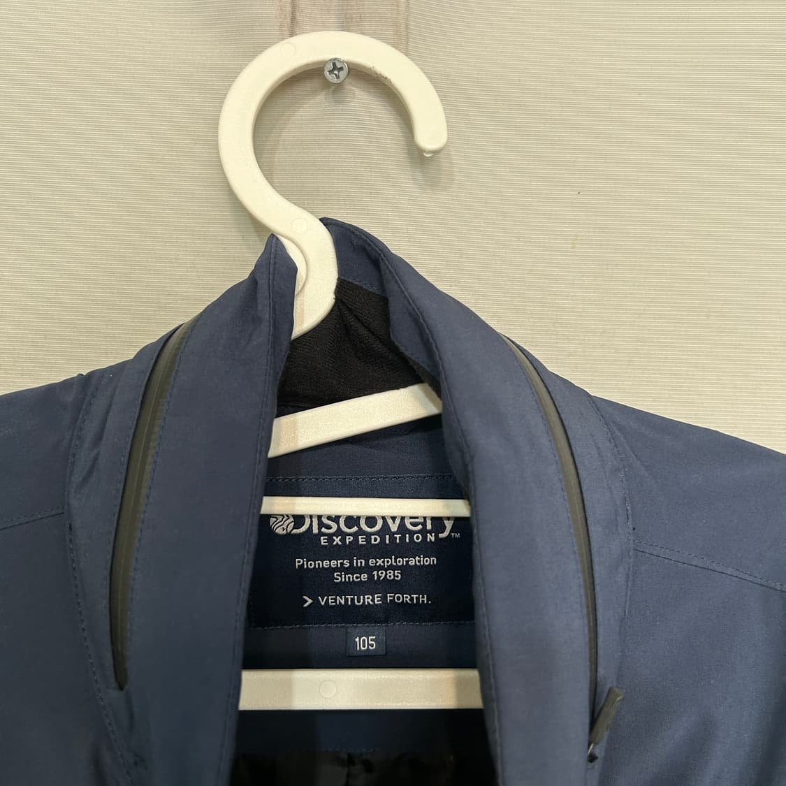 디스커버리 남성 바람막이 105 상품이미지2