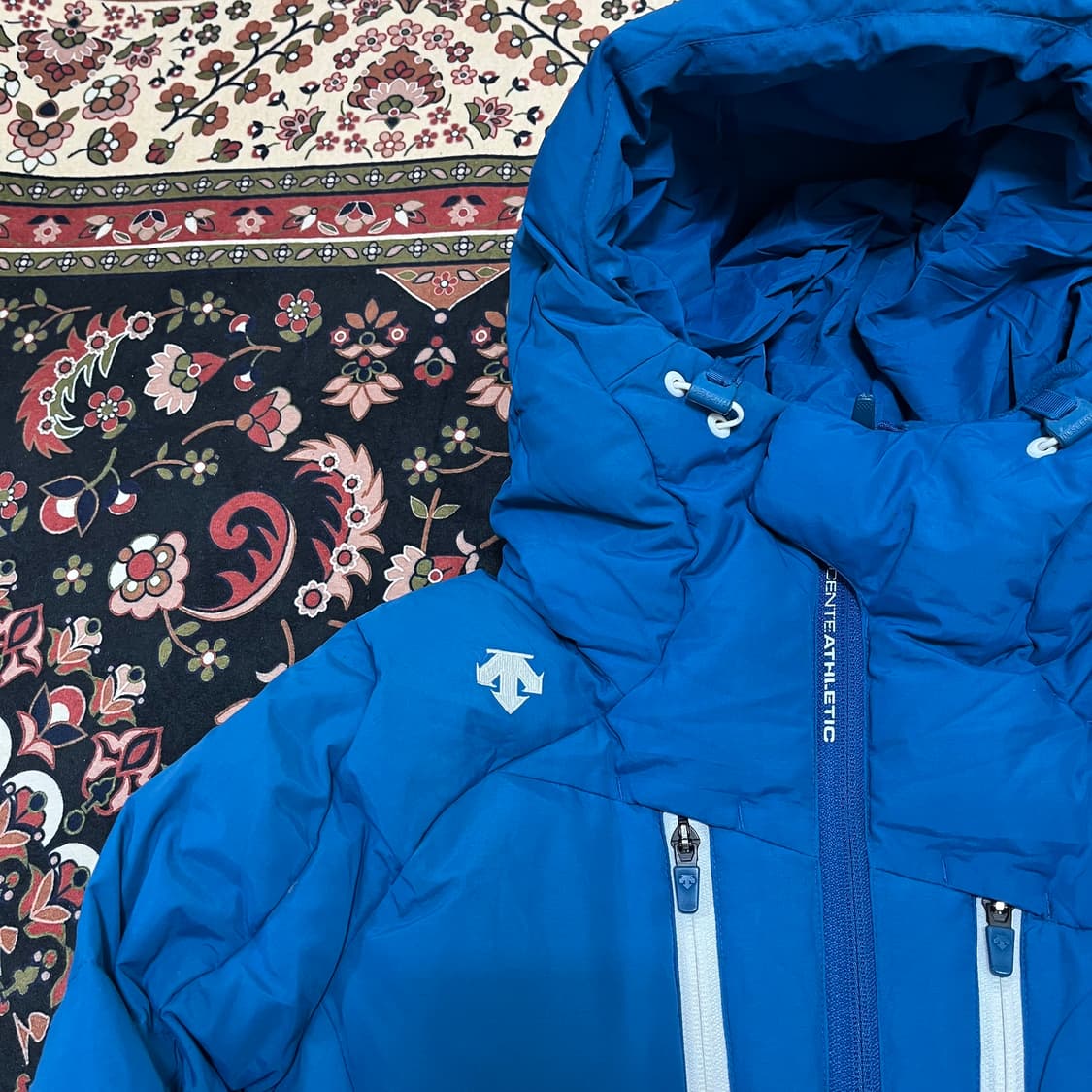 데상트 여성 스피릿마크 로고 후드 패딩 점퍼 S/85 상품이미지4