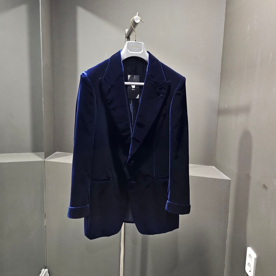 톰포드 벨벳 쉘튼 싱글 블레이저 상품이미지1