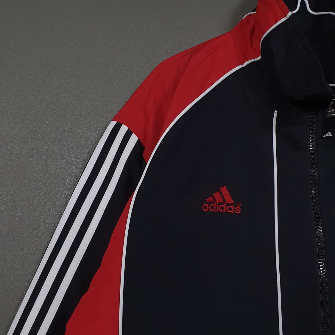 실측 3XL) 아디다스 올드스쿨 EQT PA 배색 삼선 누빔 점퍼 오버핏 상품이미지2