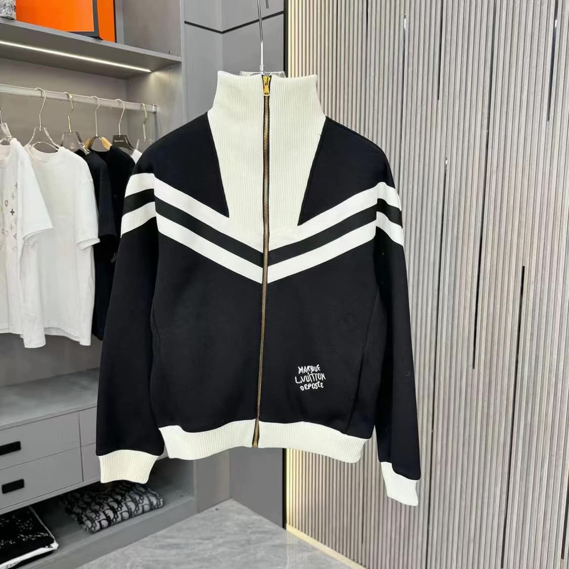 루이비통 스타일 츄리닝 세트 상품이미지2