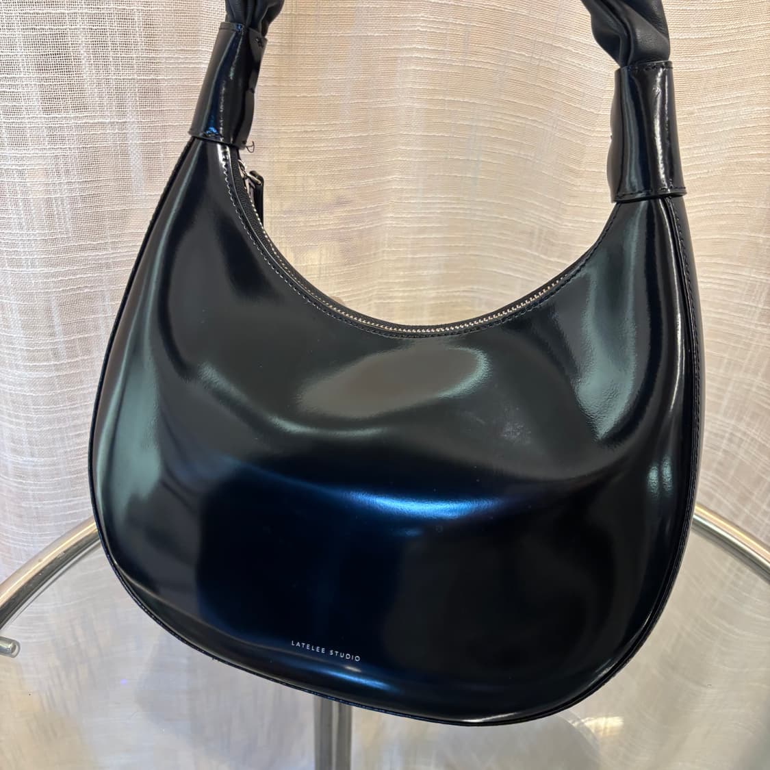 정품 레이트리 스튜디오 에나멜 호보백     상품이미지4