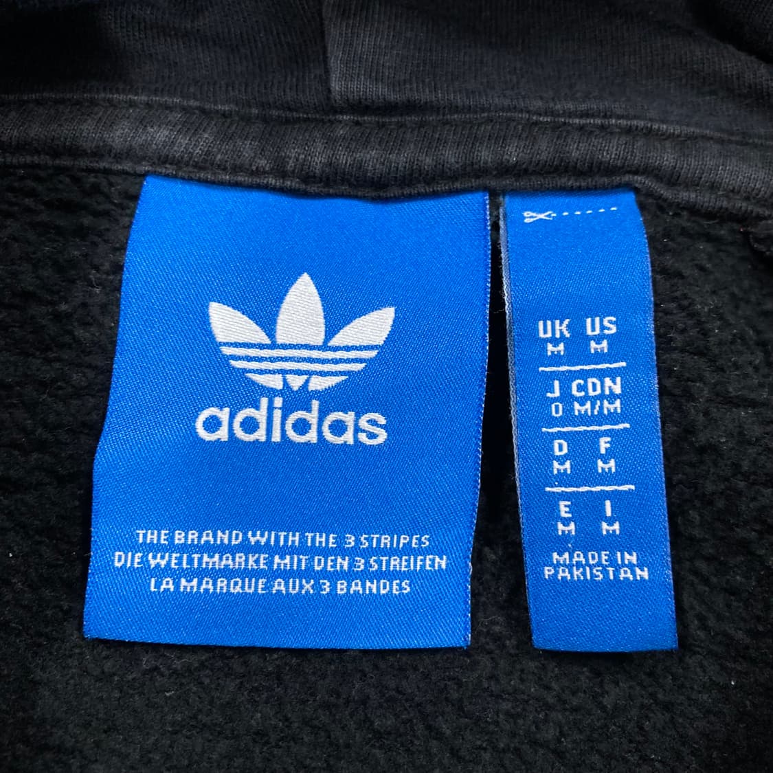 아디다스 블랙 컬러 빅로고 후드티 상품이미지3