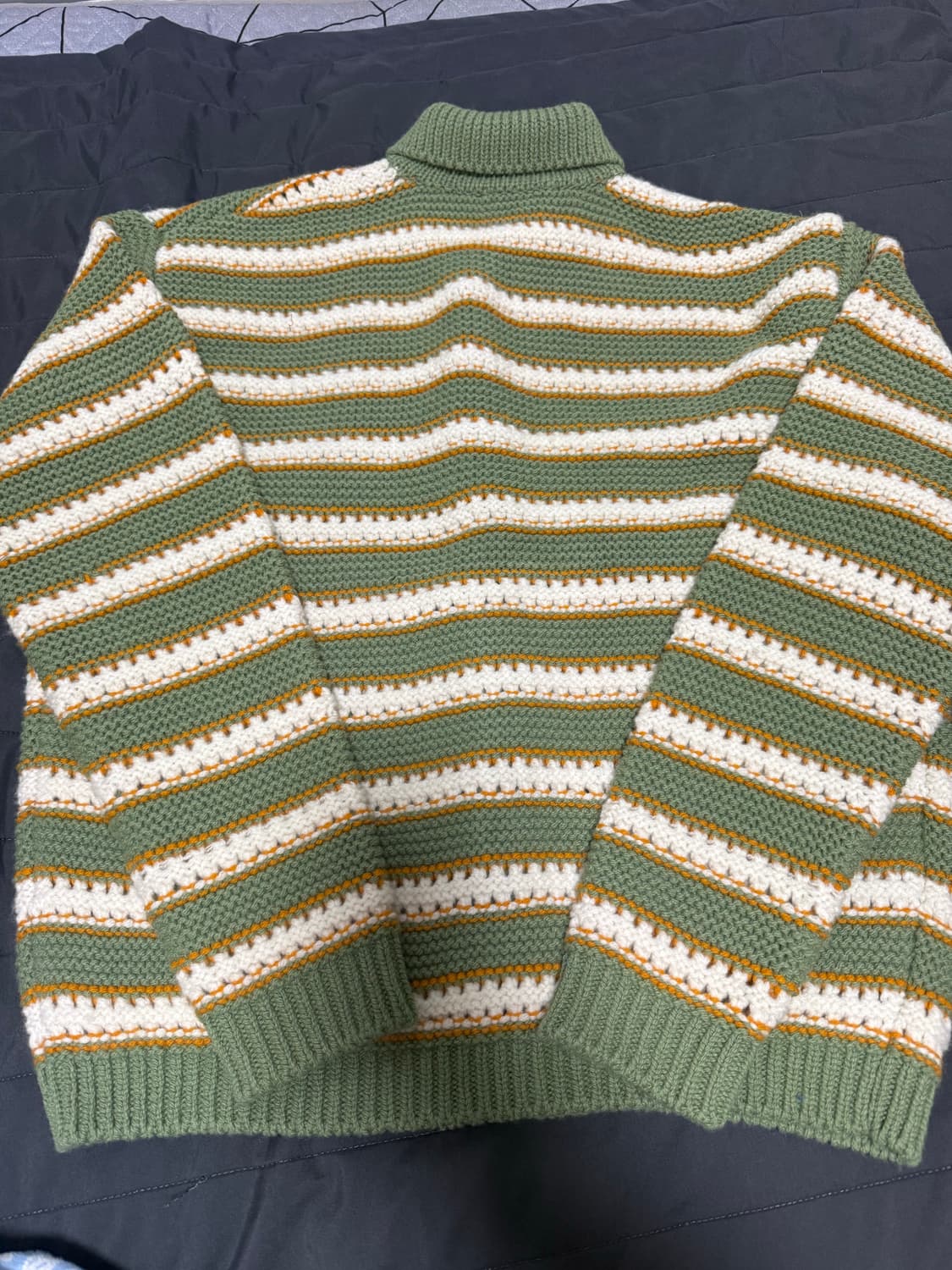 STU 울 카라 스트라이프 가디건 올리브그린 M 새상품 팝니다. 상품이미지4