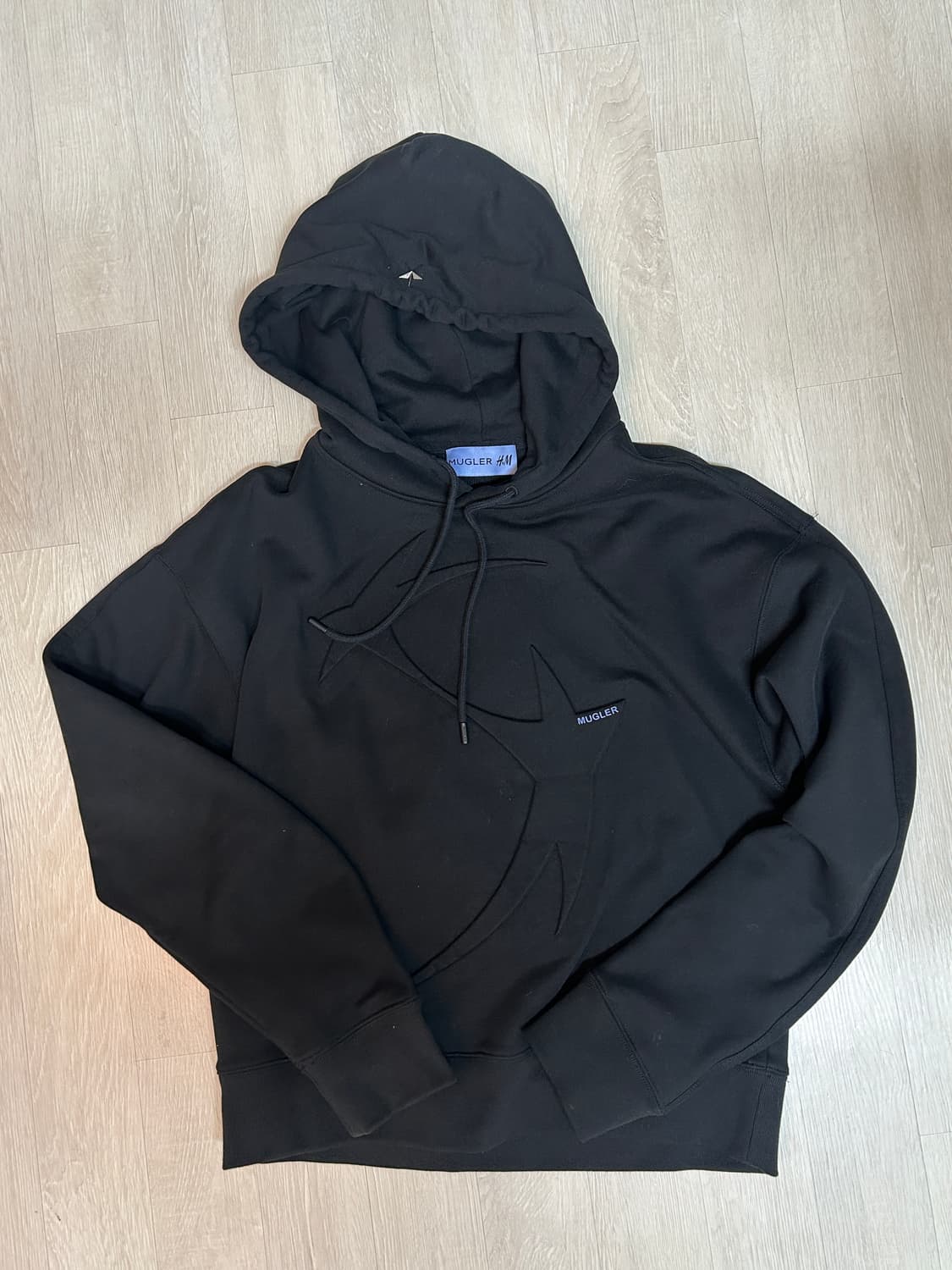 뮈글러 스타 포인트 블랙 후드 상품이미지2