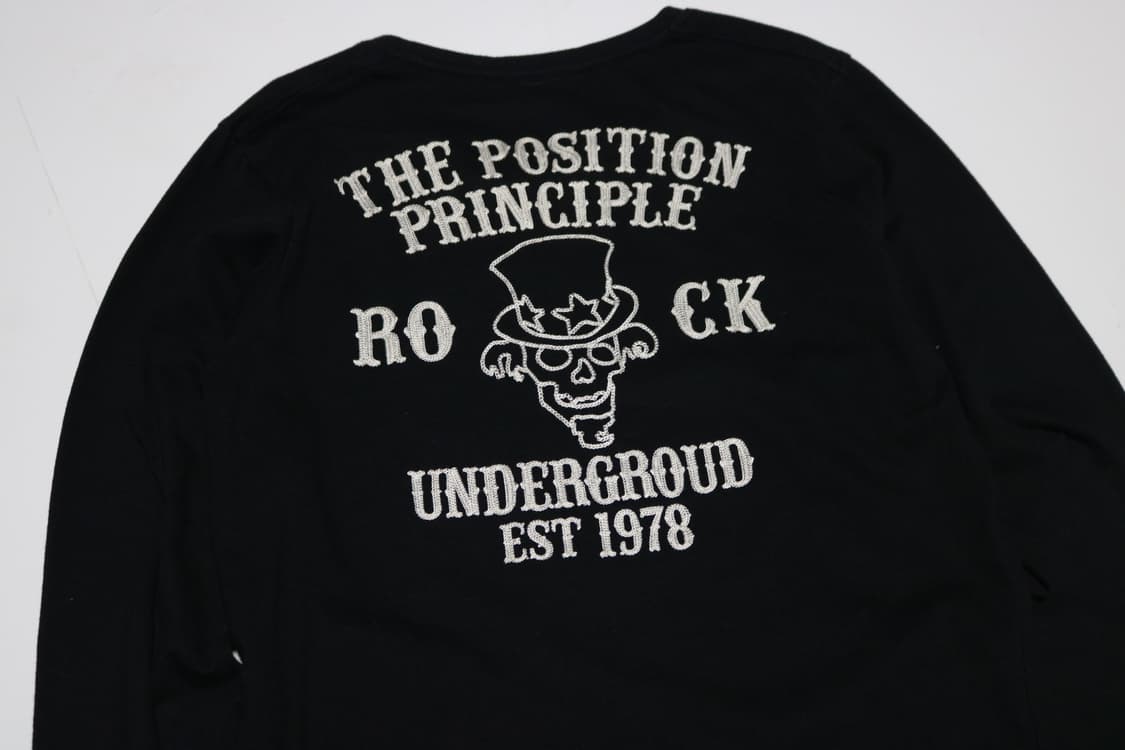 스컬 패턴 독특한 자수 디테일 롱슬리브 상품이미지3