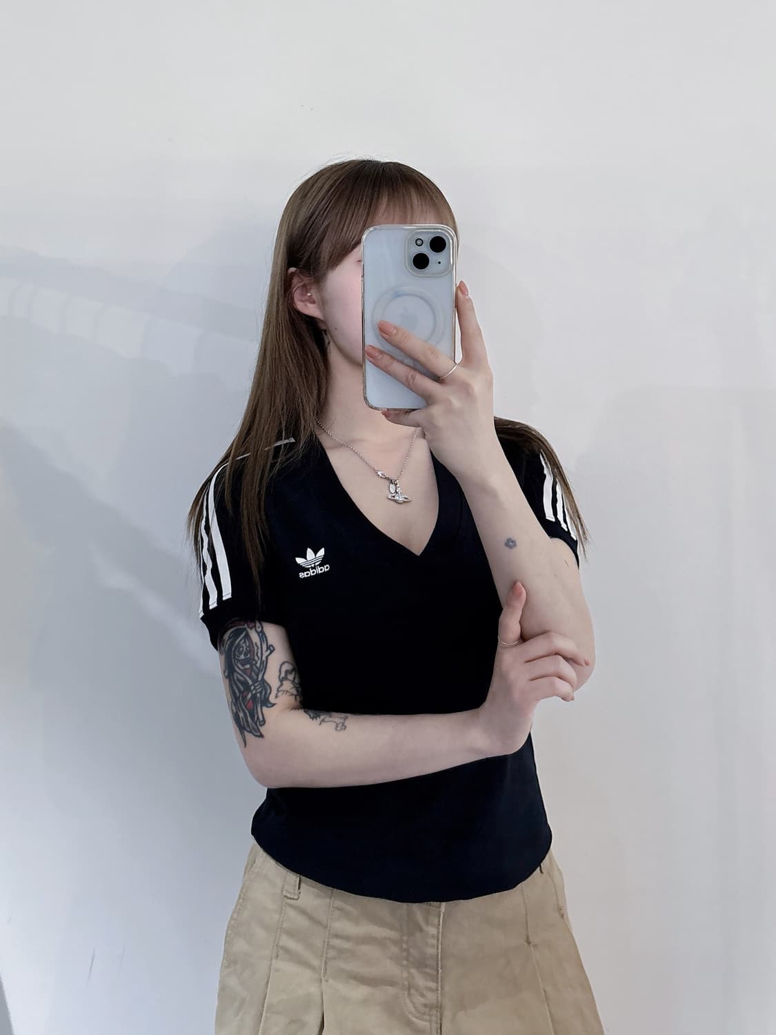 아디다스 브이넥 딱붙 반팔 상품이미지2