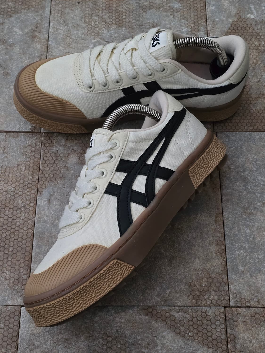 (240)아식스 코트 트레일 베이지 블랙 상품이미지3