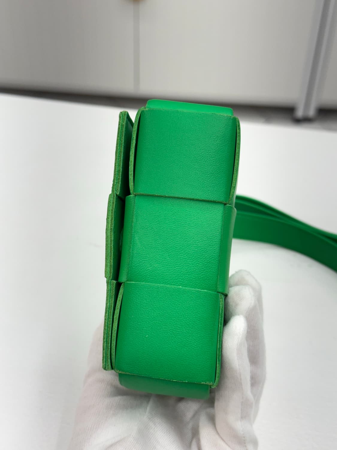 [미니] 보테가베네타 레더 카세트백 상품이미지5