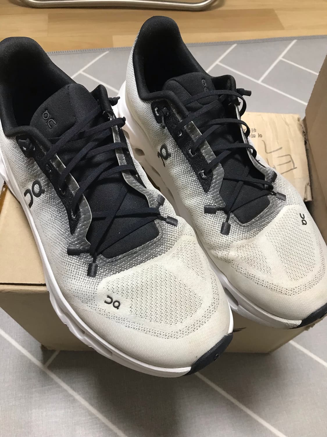 온러닝 런닝화  상품이미지1