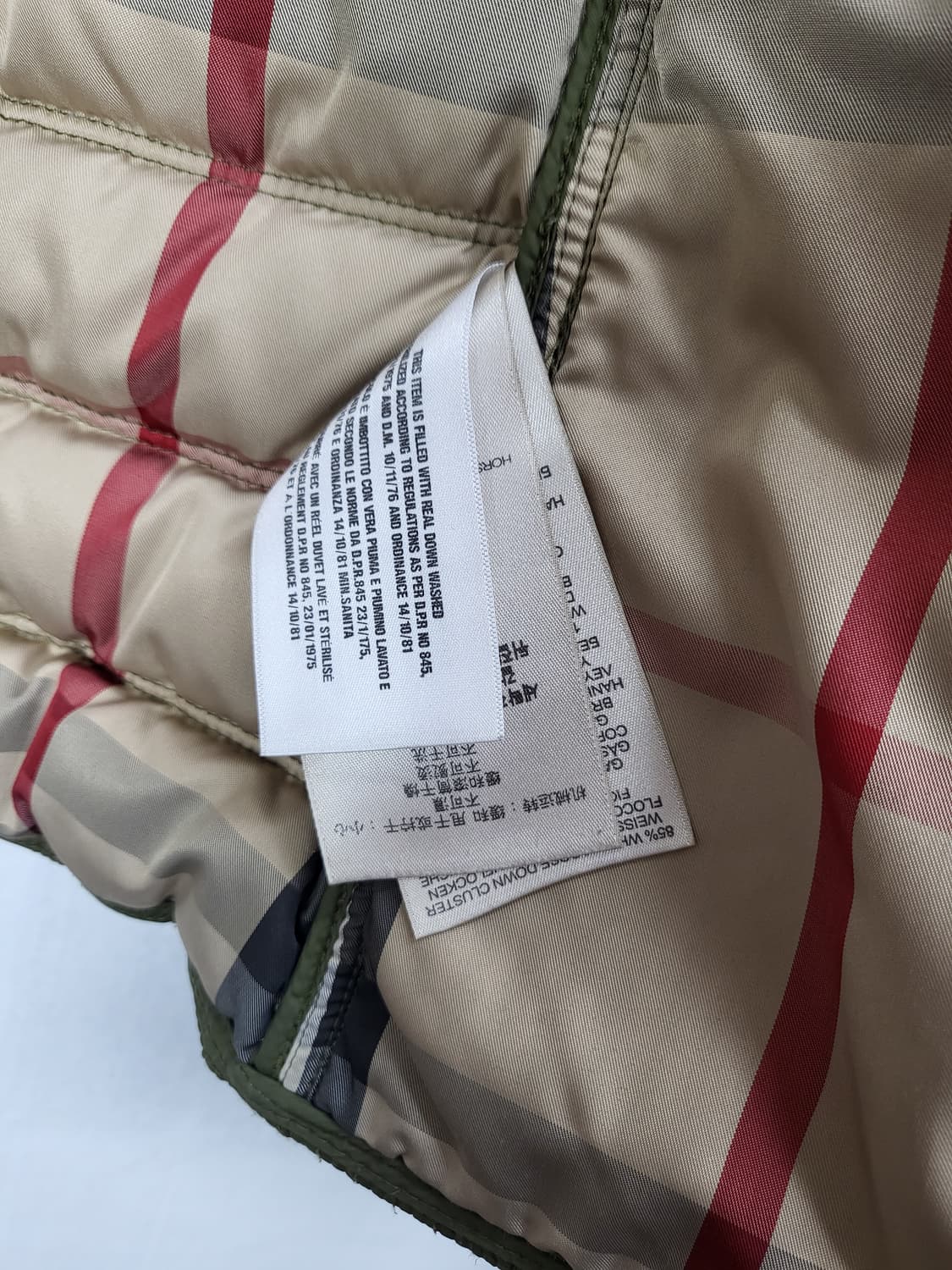 버버리 클래식 경량구스패딩 카키 90 S 상품이미지9