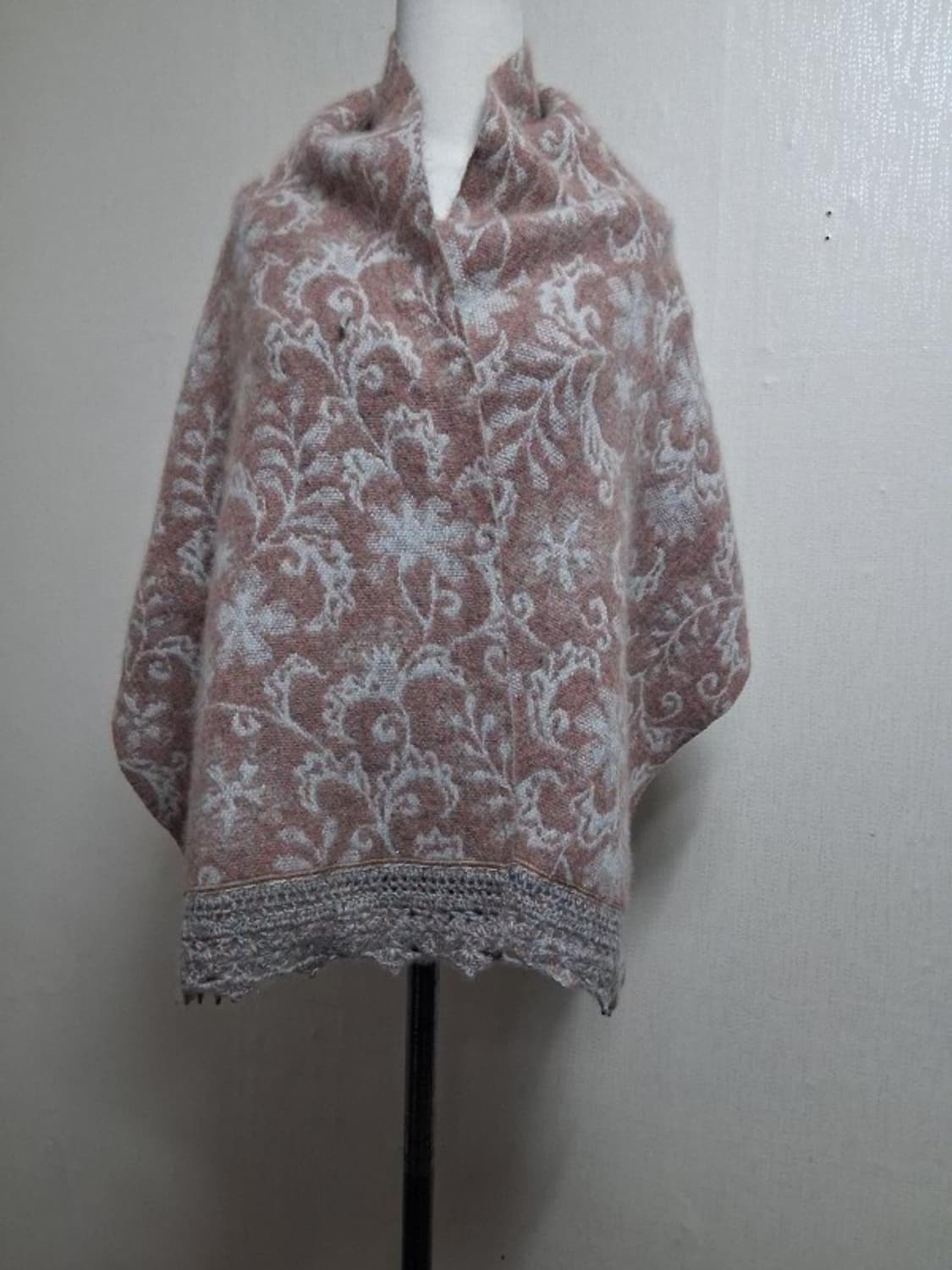 일본빈티지 울손뜨게 배색 플라워 캐시미어머플러 숄넓이 두툼 

원산지 일 상품이미지3