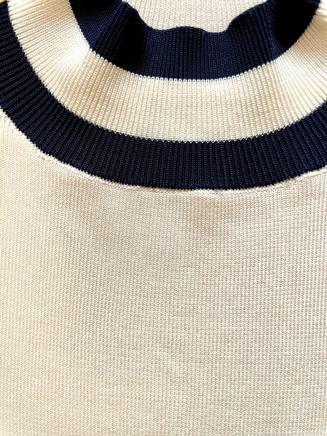 IRIS & INK ivory & black knit top 상품이미지5