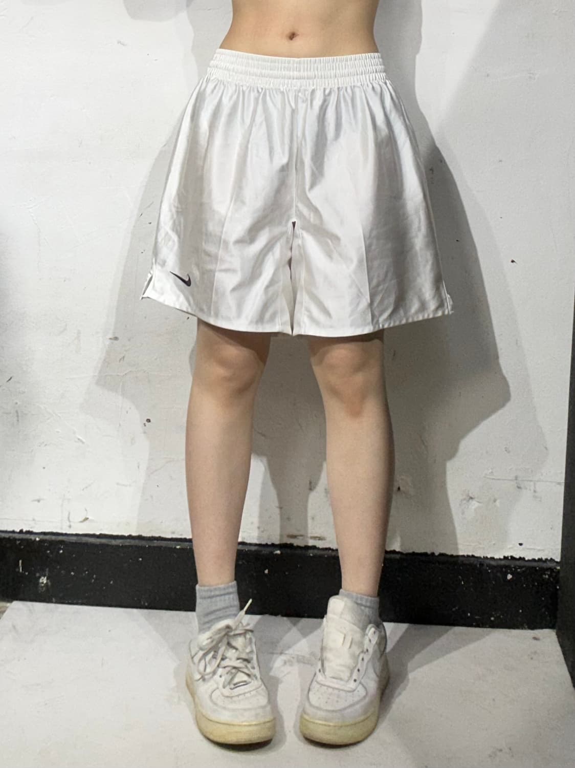 나이키 화이트 버뮤다 블랙 로고 트레이닝 반바지 L 상품이미지2
