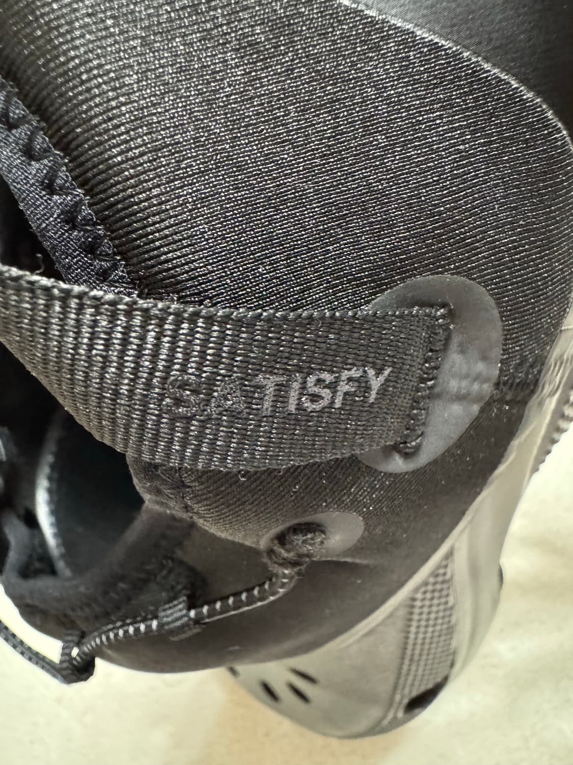 크록스 x 새티스파이 클래식 클로그 블랙 290 상품이미지5