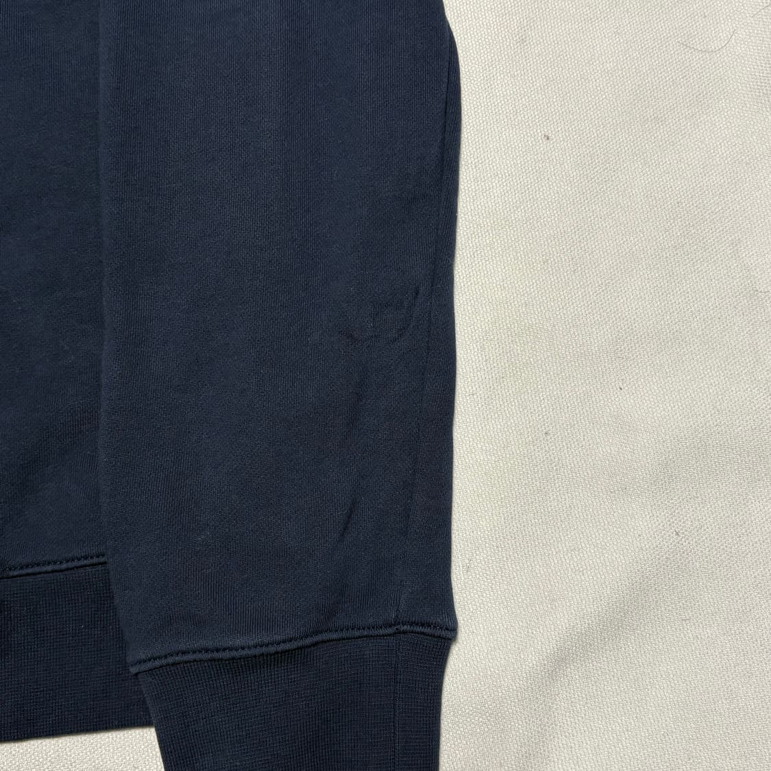 A.P.C. 스탠다드 르 마담 네이비 맨투맨 상품이미지6