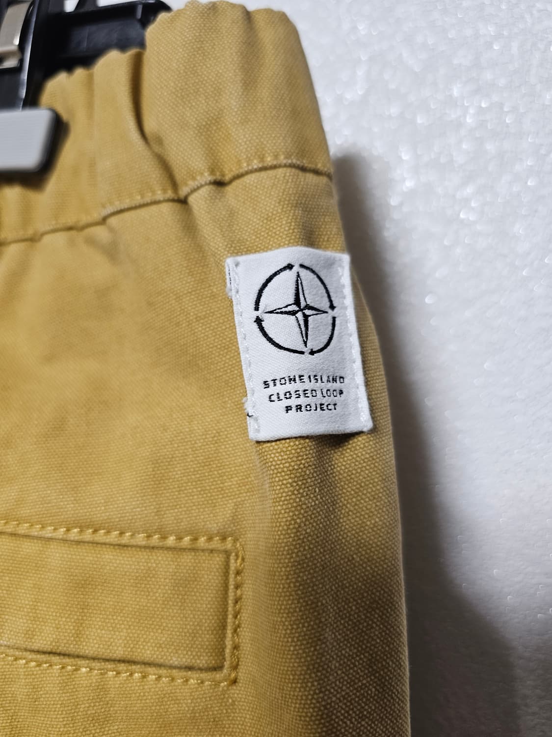 스톤아일랜드 파나마 리사이클드 옥사이드 플레이팅 카고 팬츠  - 24FW 상품이미지5