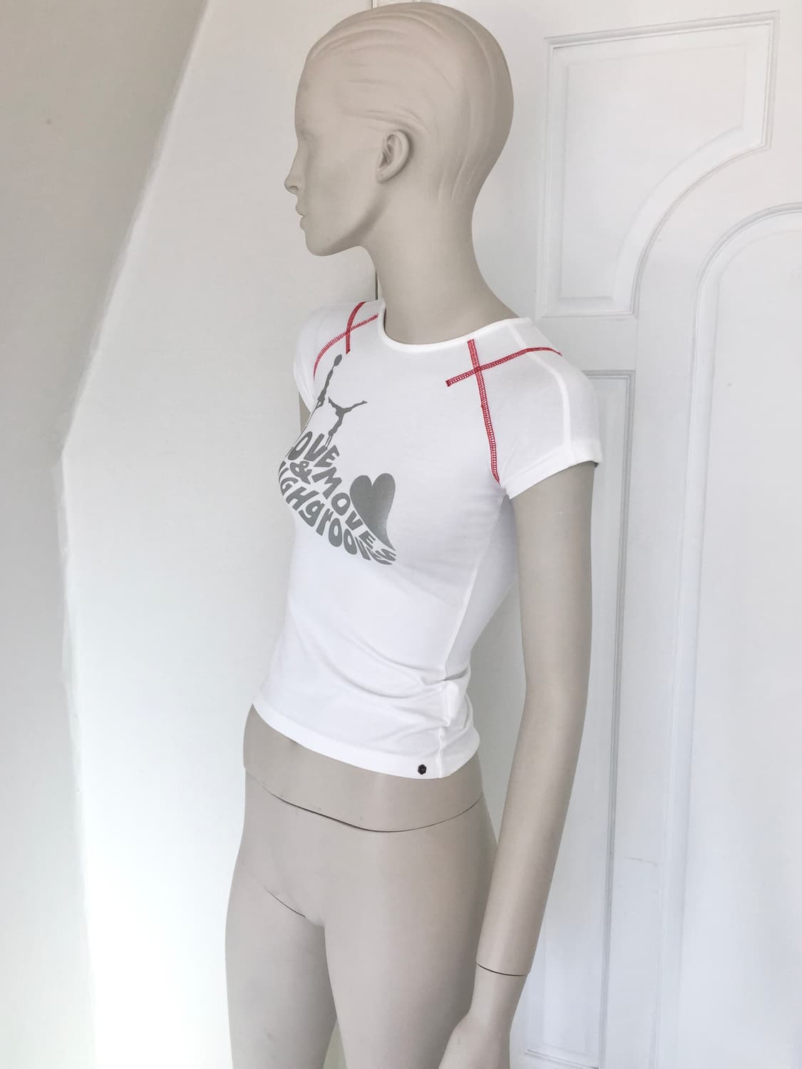 Silver Graphic  with Red Stitch Detail 상품이미지5